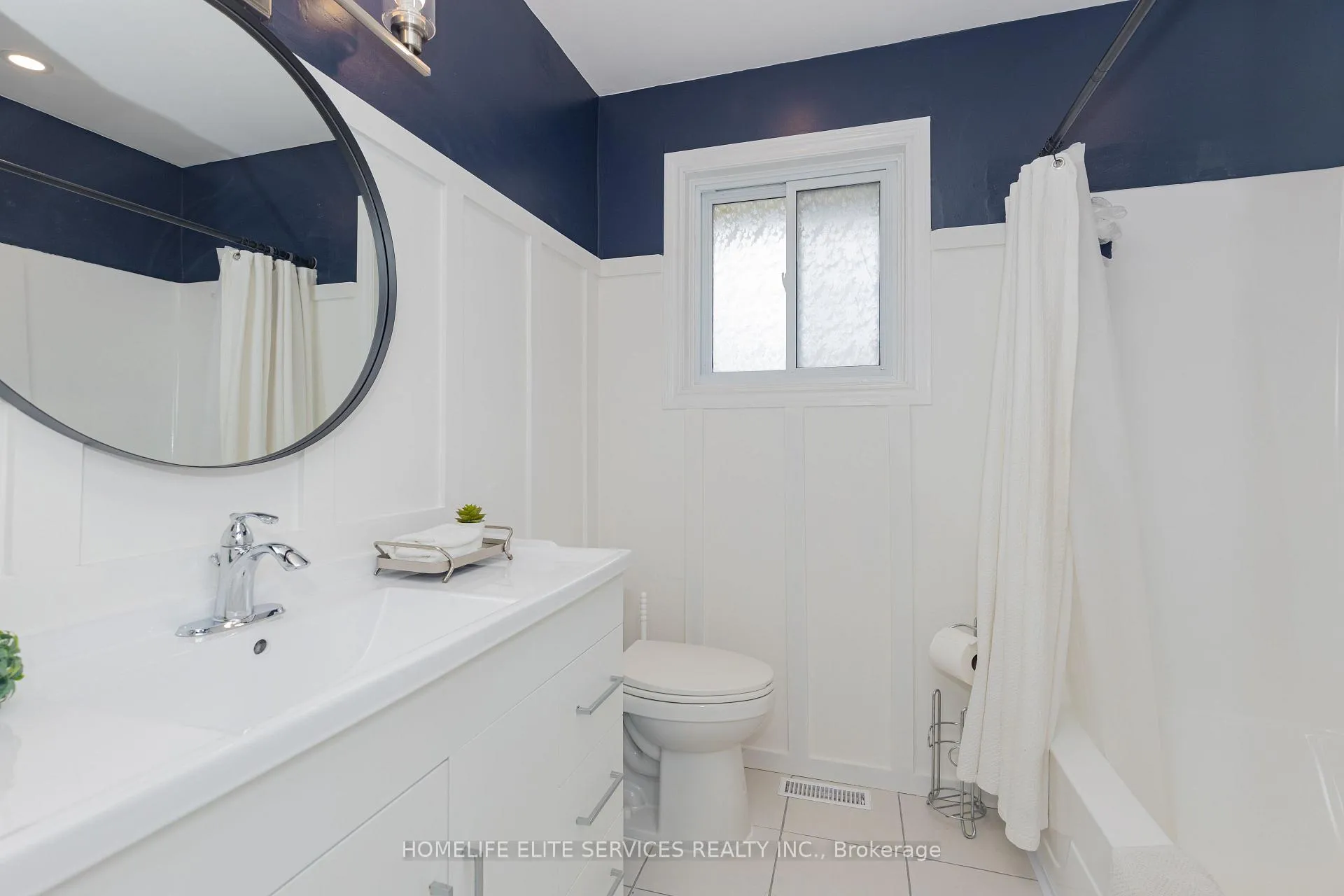 Photo 32 of 323 Central Pk Boulevard N, Oshawa, O'Neill — HOMEH