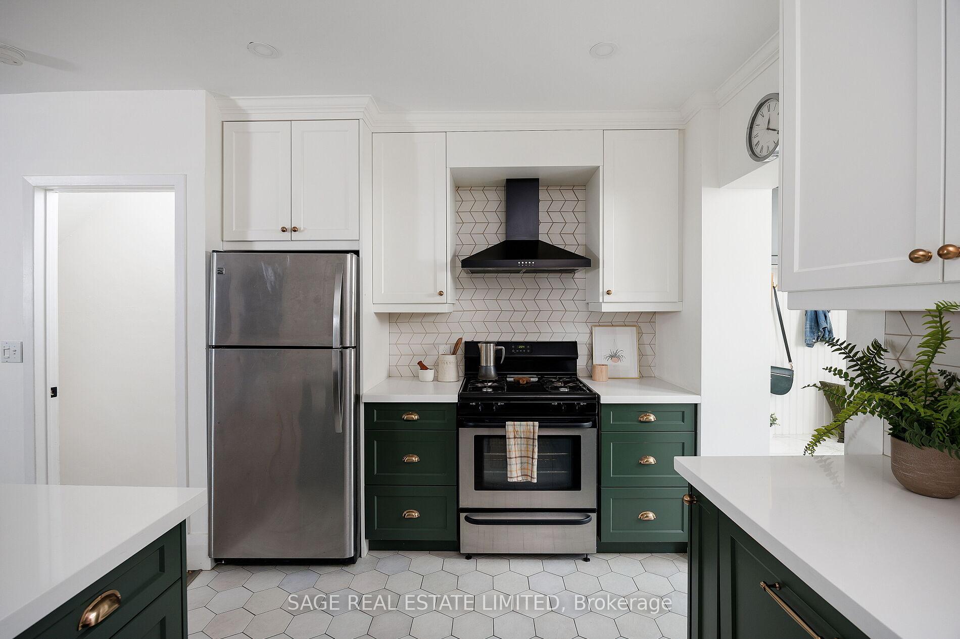 Photo 14 of 113 Alton Avenue, Toronto, South Riverdale — HOMEH