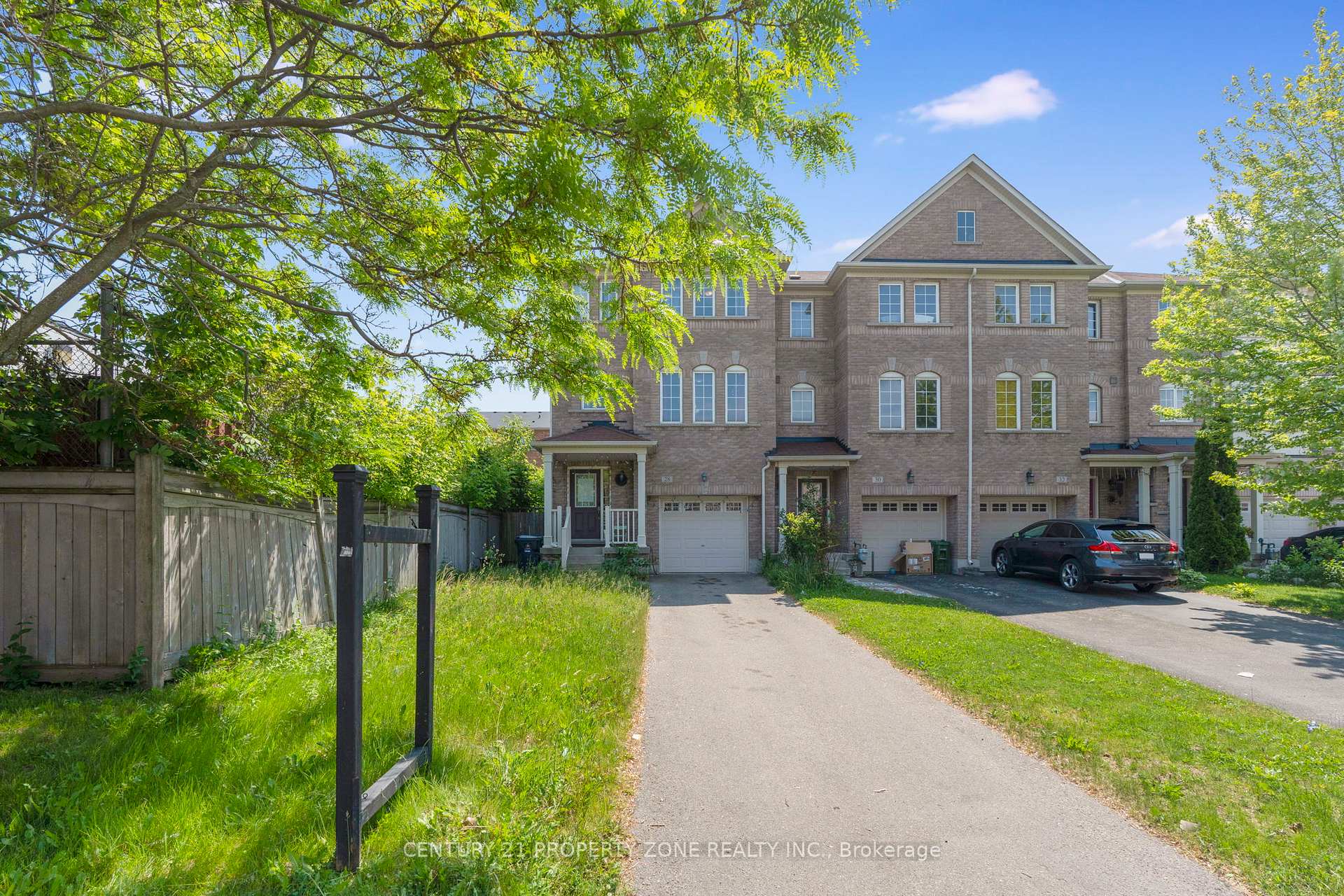 Front of 28 Seminoff Street