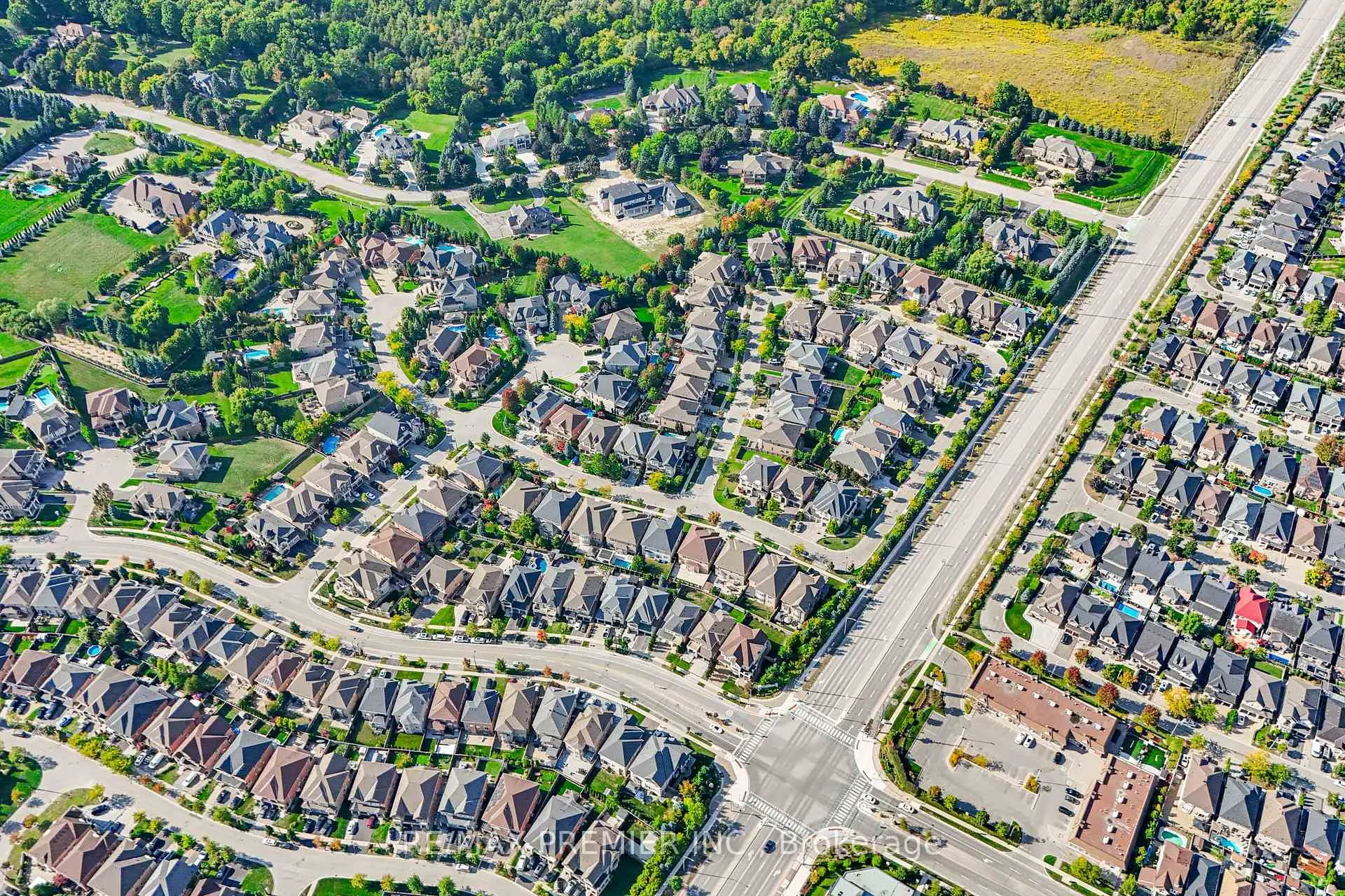 Photo 8 of 76 Orleans Circle, Vaughan, Vellore Village — HOMEH