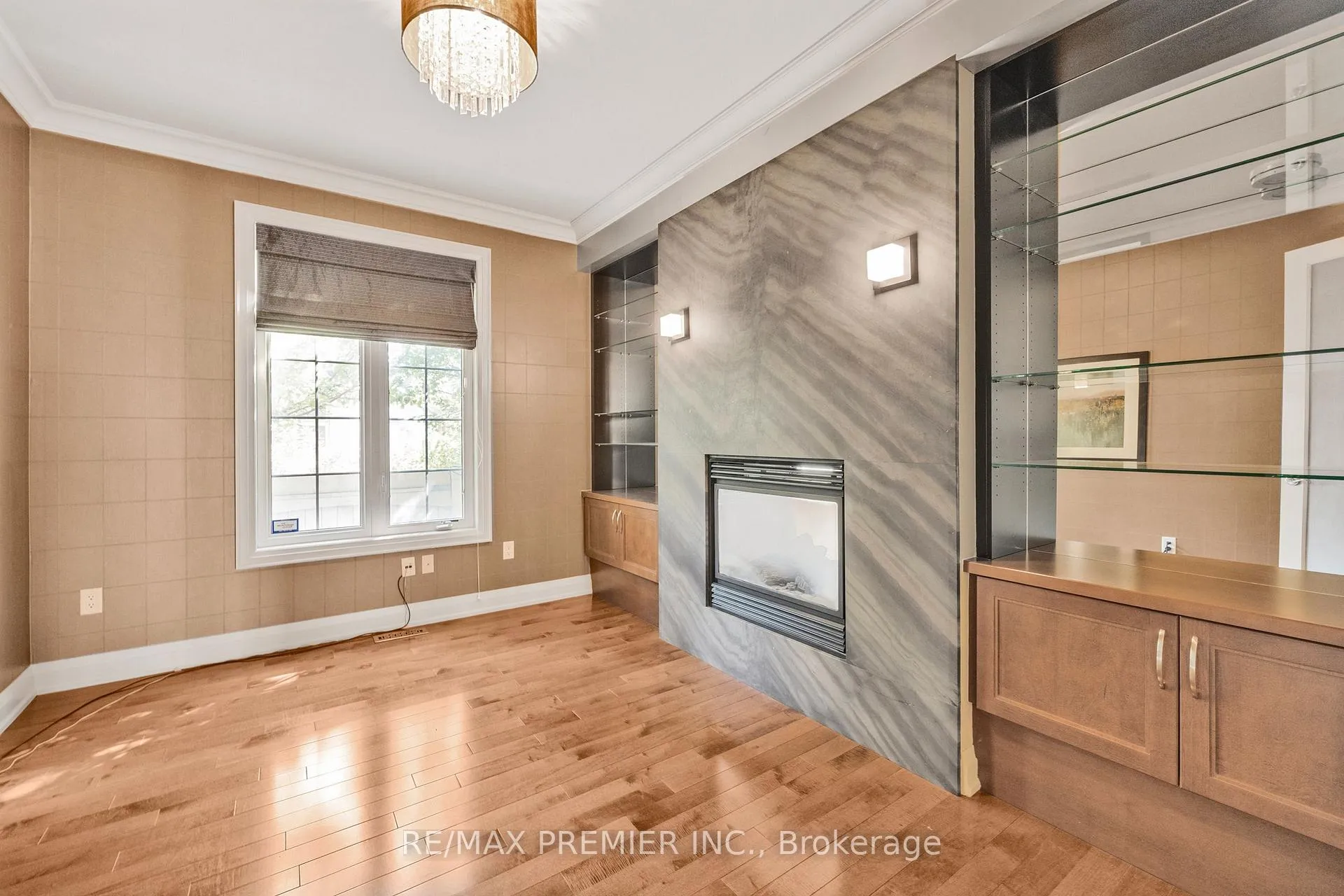 Photo 18 of 76 Orleans Circle, Vaughan, Vellore Village — HOMEH