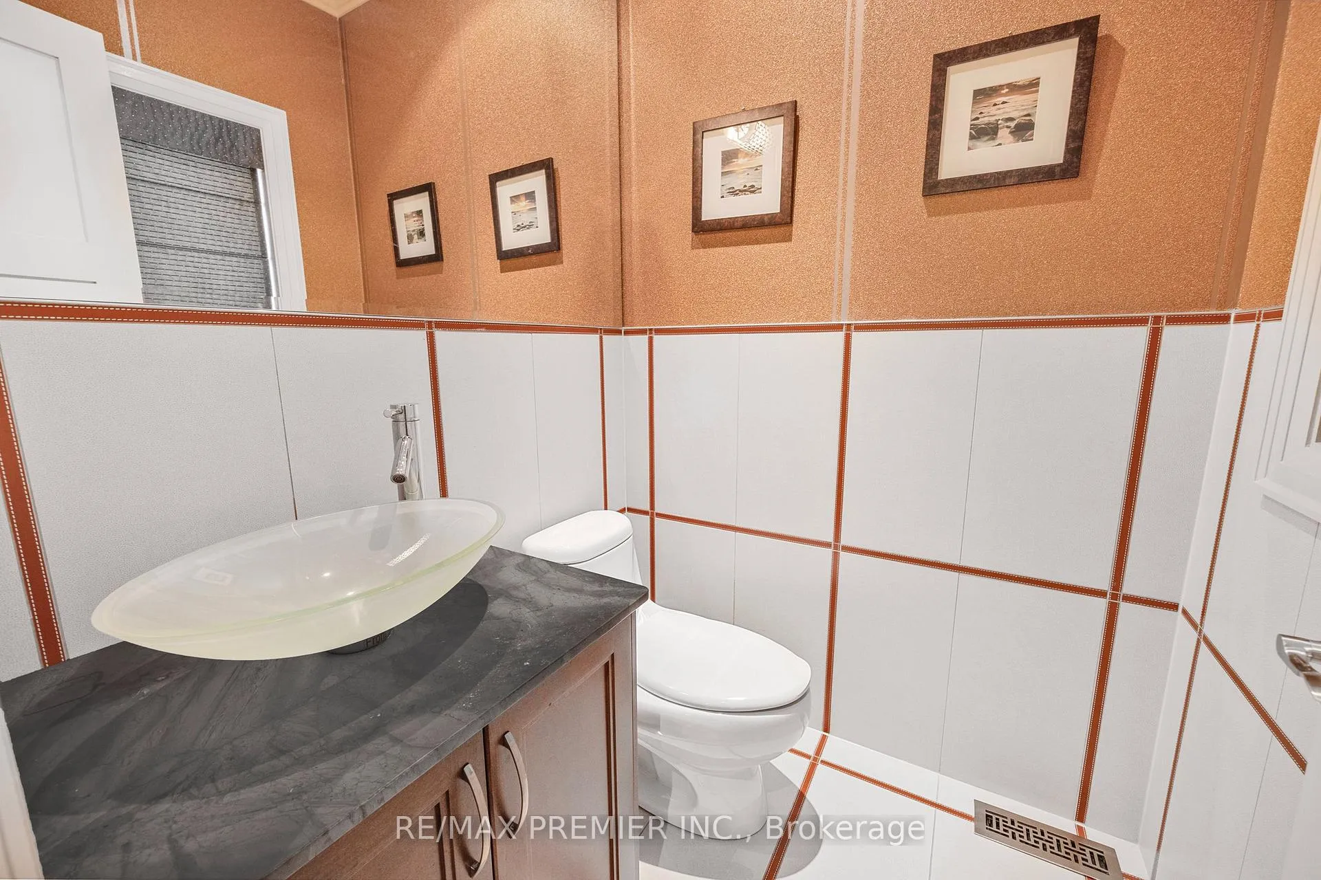 Photo 20 of 76 Orleans Circle, Vaughan, Vellore Village — HOMEH