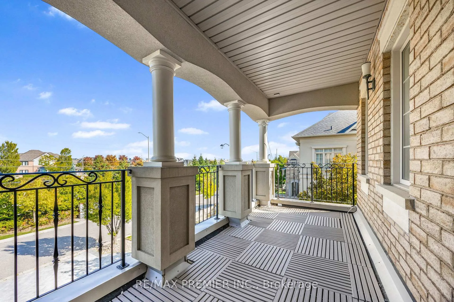 Photo 32 of 76 Orleans Circle, Vaughan, Vellore Village — HOMEH