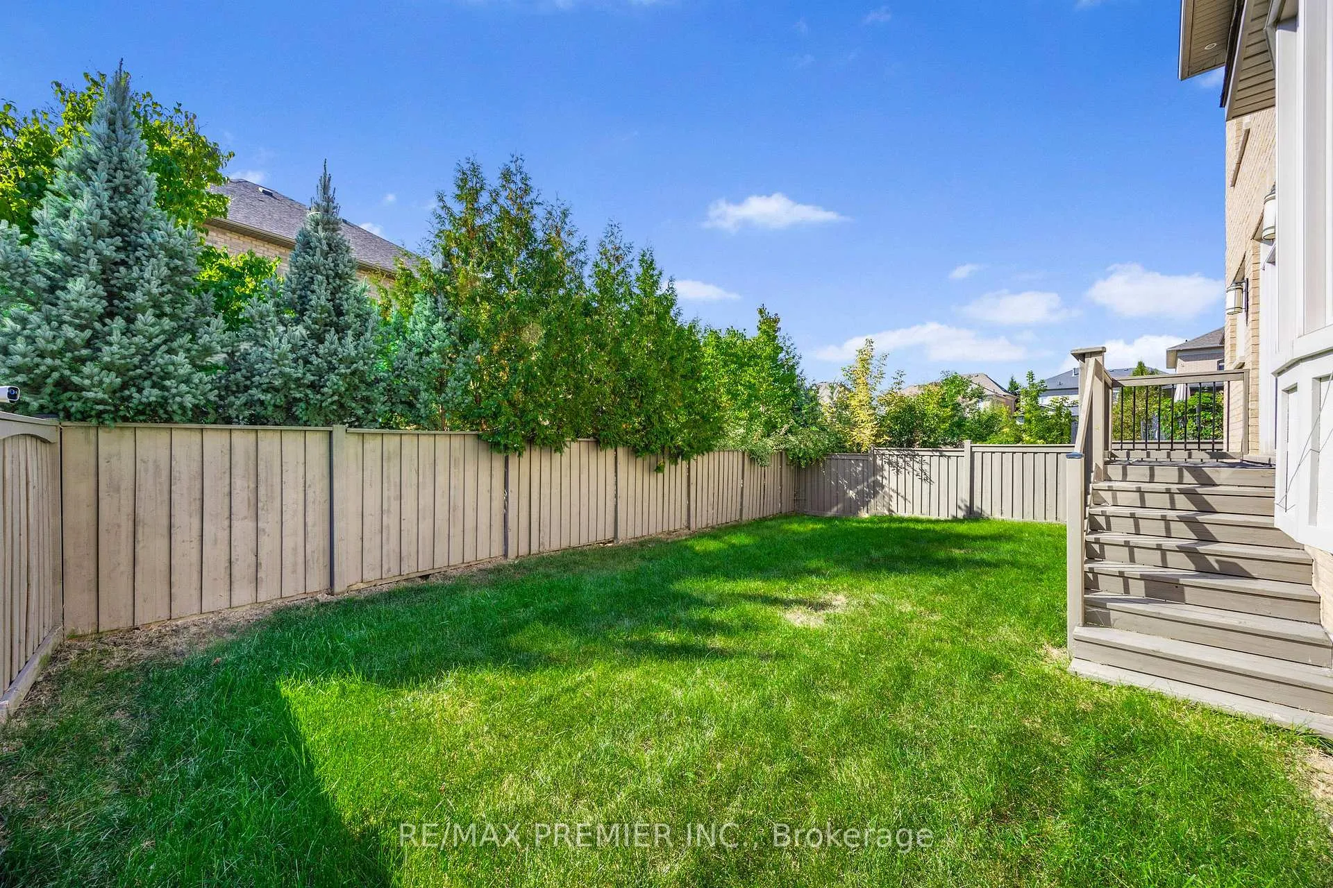 Photo 43 of 76 Orleans Circle, Vaughan, Vellore Village — HOMEH