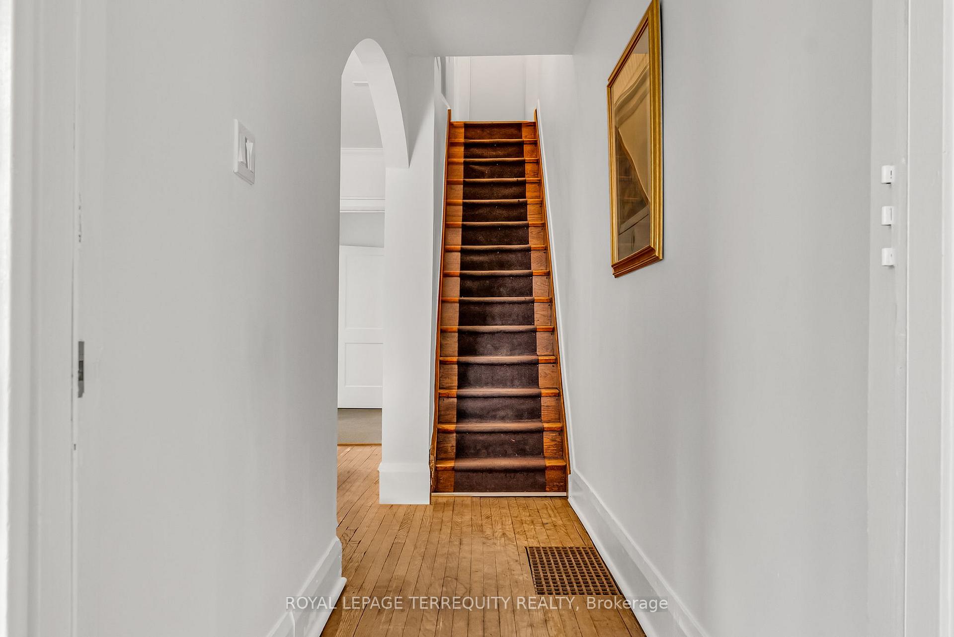 Photo 3 of 115 Humewood Drive, Toronto, Humewood-Cedarvale — HOMEH