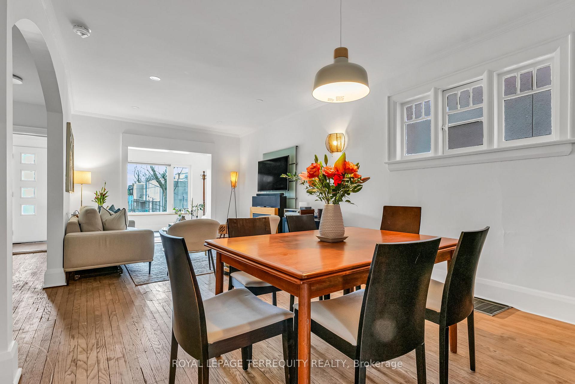 Photo 10 of 115 Humewood Drive, Toronto, Humewood-Cedarvale — HOMEH