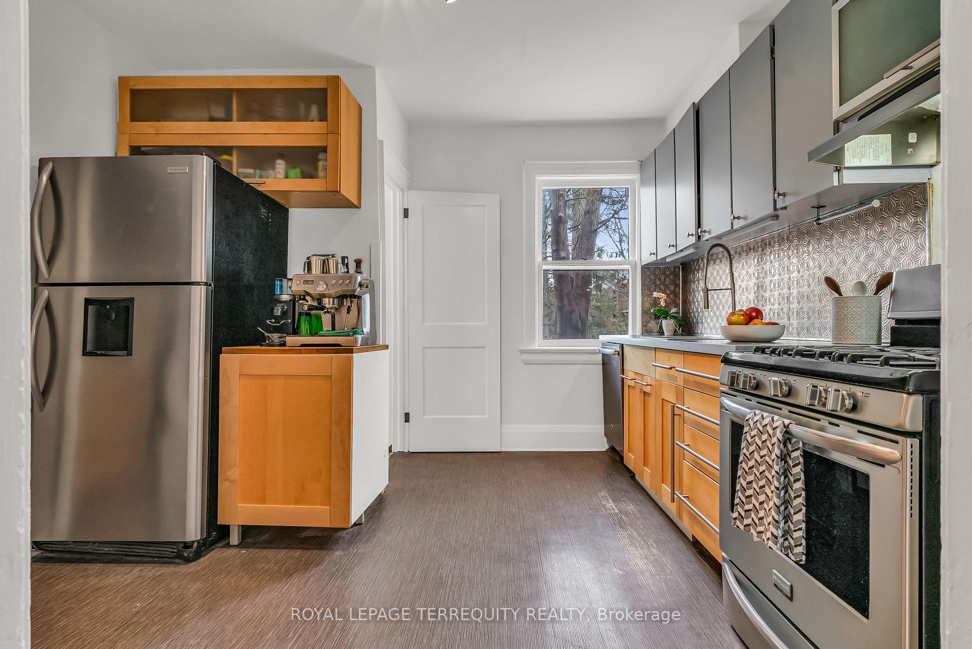 Photo 11 of 115 Humewood Drive, Toronto, Humewood-Cedarvale — HOMEH