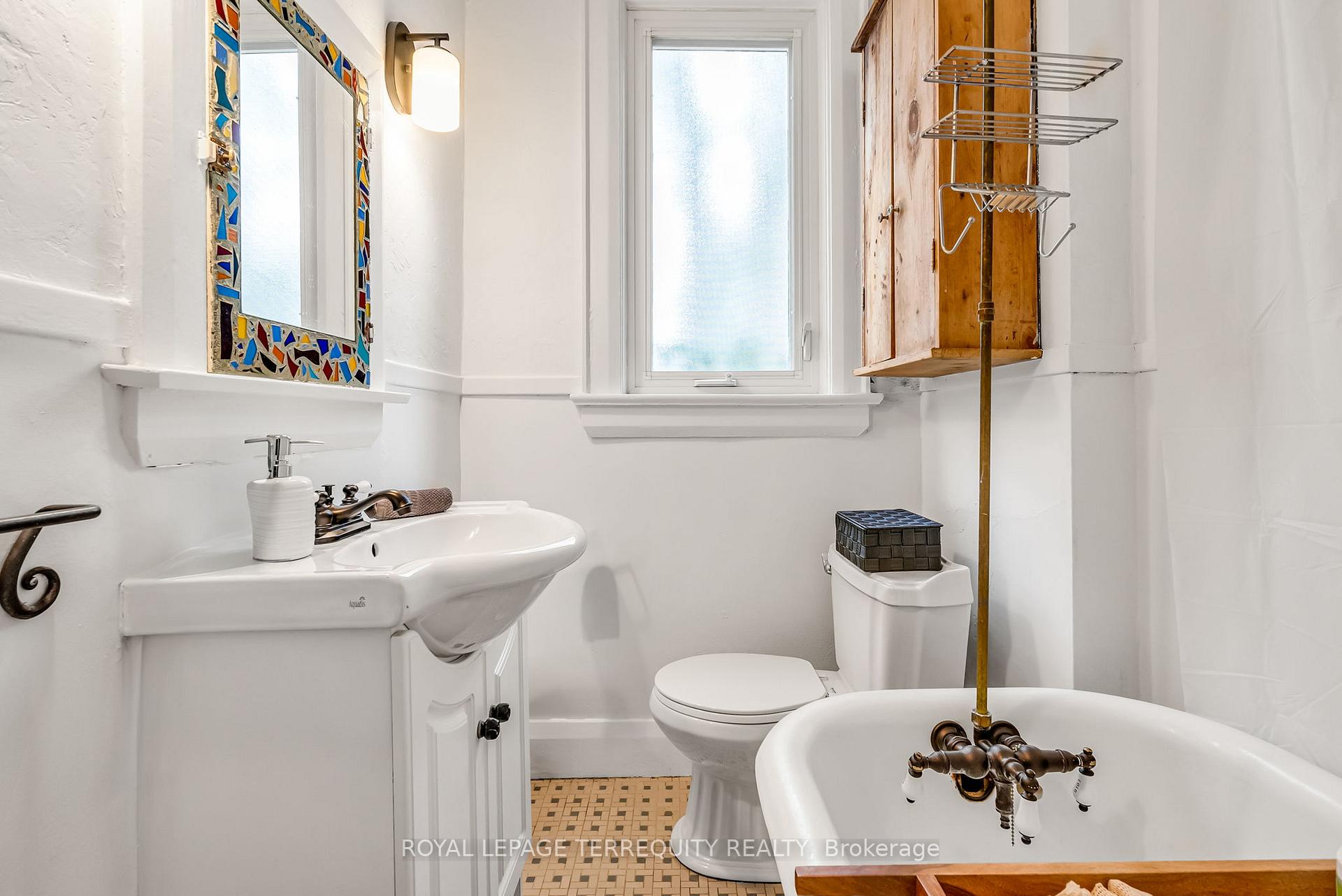 Photo 14 of 115 Humewood Drive, Toronto, Humewood-Cedarvale — HOMEH