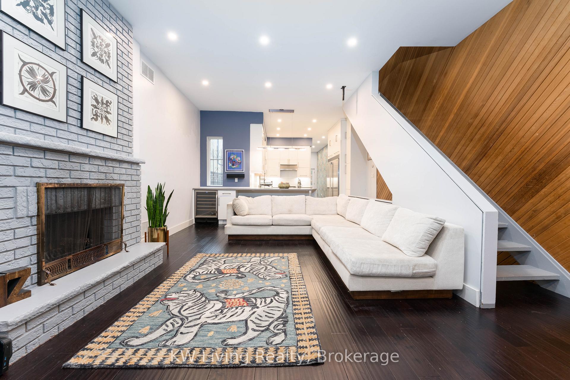 Photo 2 of 114 Seaton Street, Toronto, Moss Park — HOMEH