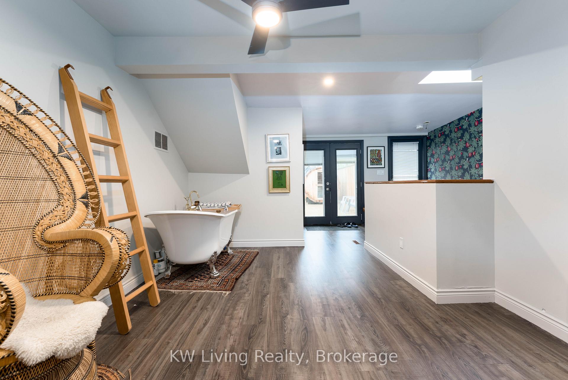 Photo 8 of 114 Seaton Street, Toronto, Moss Park — HOMEH
