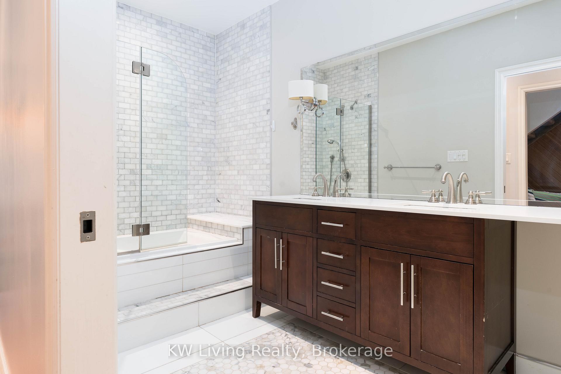 Photo 10 of 114 Seaton Street, Toronto, Moss Park — HOMEH