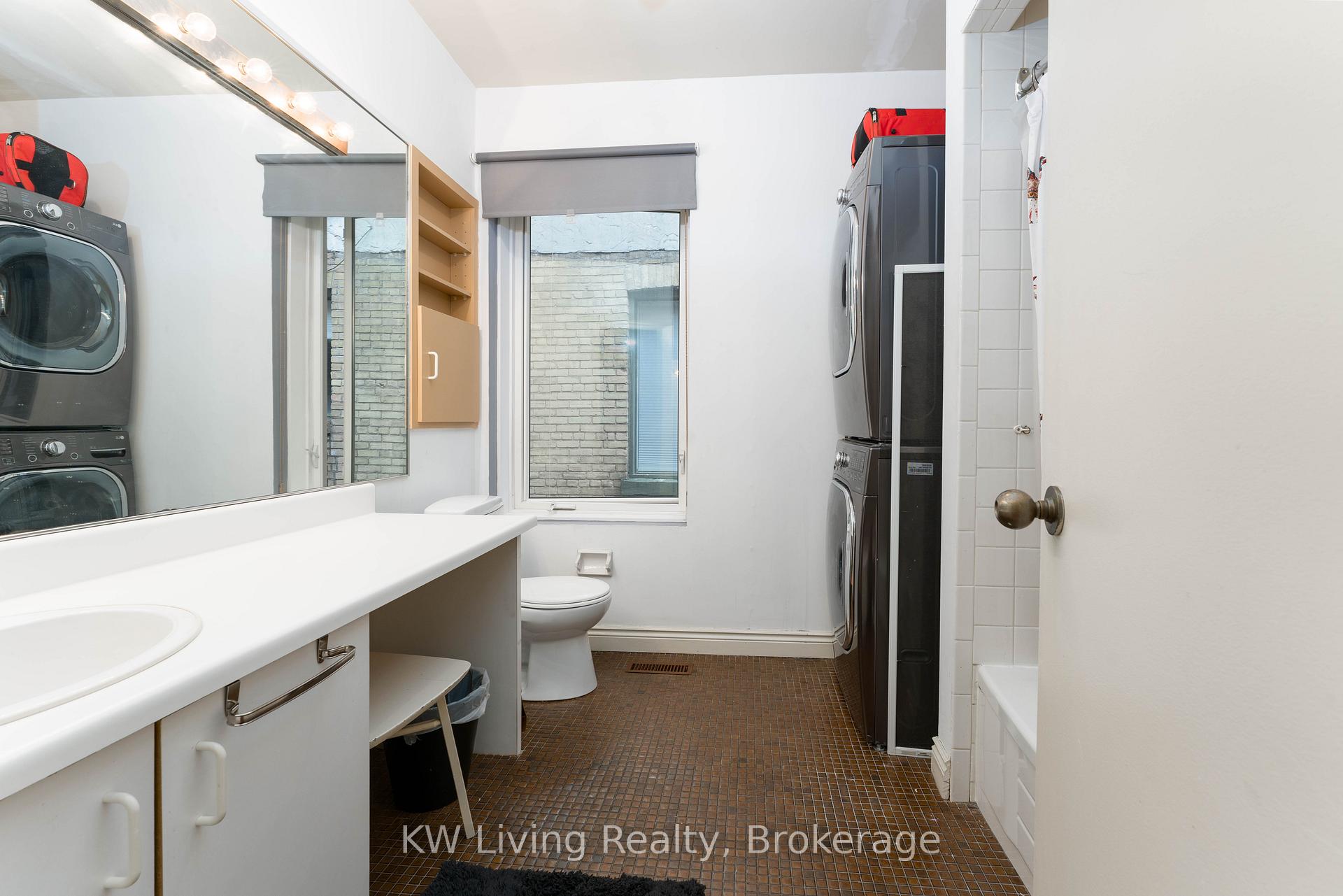 Photo 15 of 114 Seaton Street, Toronto, Moss Park — HOMEH