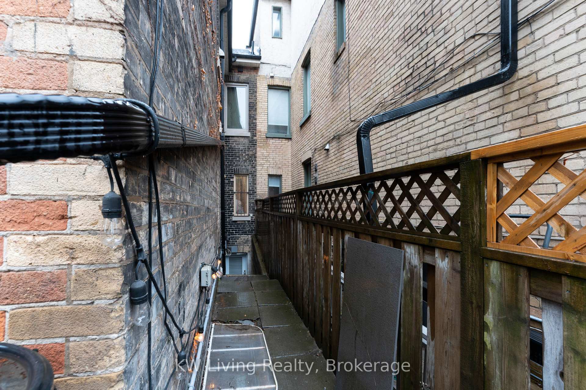 Photo 21 of 114 Seaton Street, Toronto, Moss Park — HOMEH
