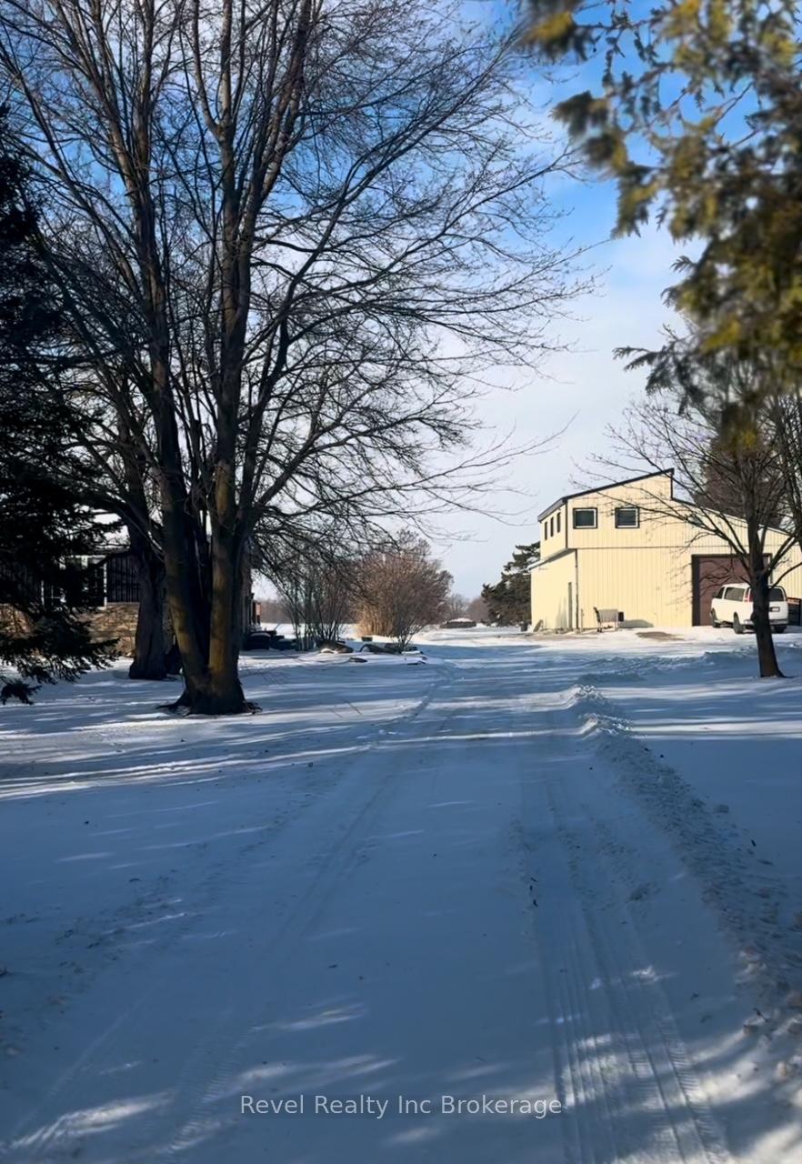 Photo 3 of 3264 Gladstone Drive, Thames Centre, Rural Thames Centre — HOMEH