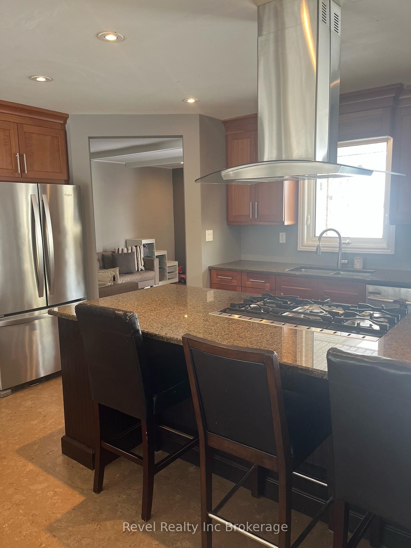 Photo 13 of 3264 Gladstone Drive, Thames Centre, Rural Thames Centre — HOMEH