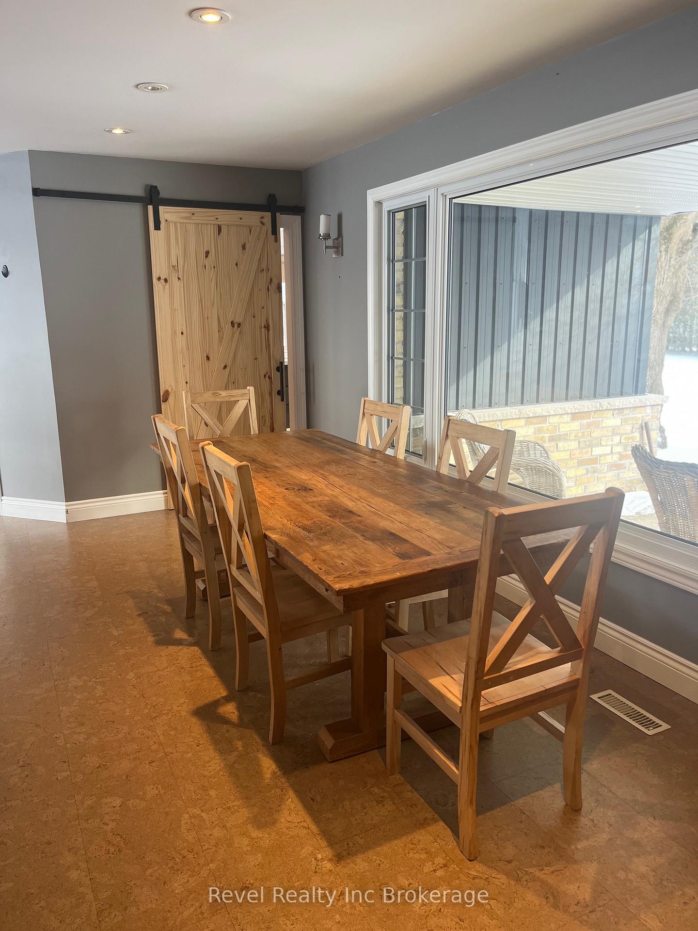 Photo 14 of 3264 Gladstone Drive, Thames Centre, Rural Thames Centre — HOMEH