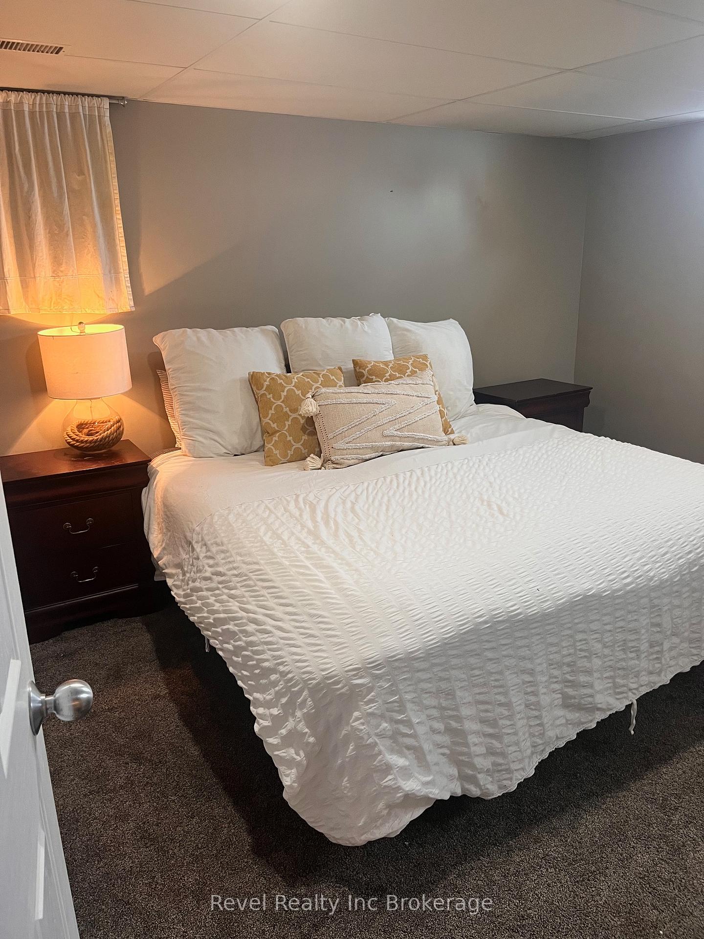 Photo 18 of 3264 Gladstone Drive, Thames Centre, Rural Thames Centre — HOMEH