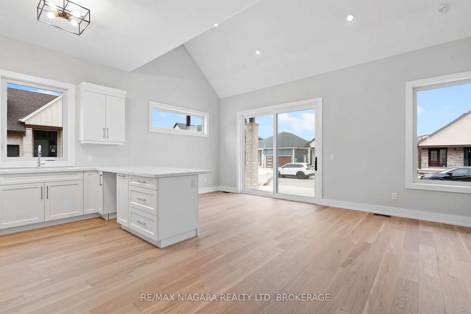 Photo 14 of Unit 1, 41 Ivy Crescent, Thorold, Confederation Heights — HOMEH