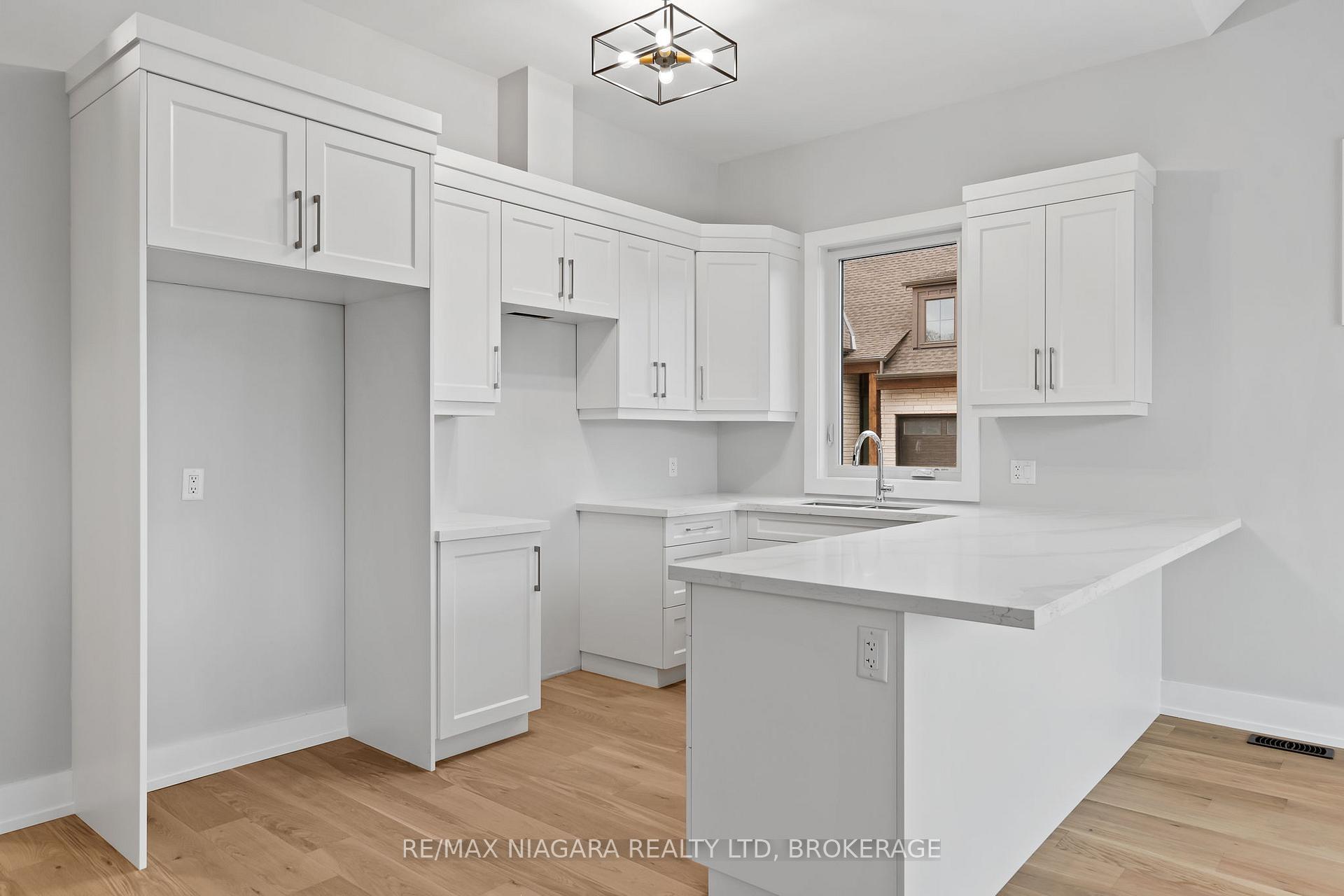 Photo 15 of Unit 1, 41 Ivy Crescent, Thorold, Confederation Heights — HOMEH