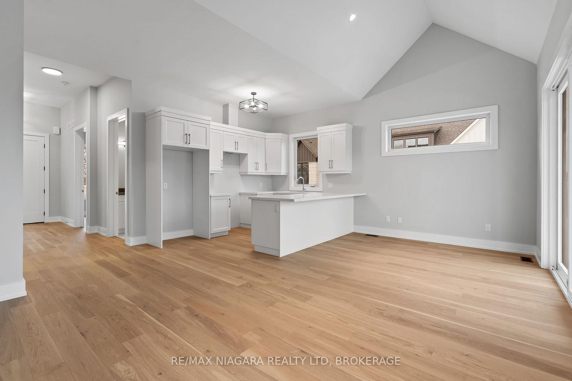 Photo 18 of Unit 1, 41 Ivy Crescent, Thorold, Confederation Heights — HOMEH