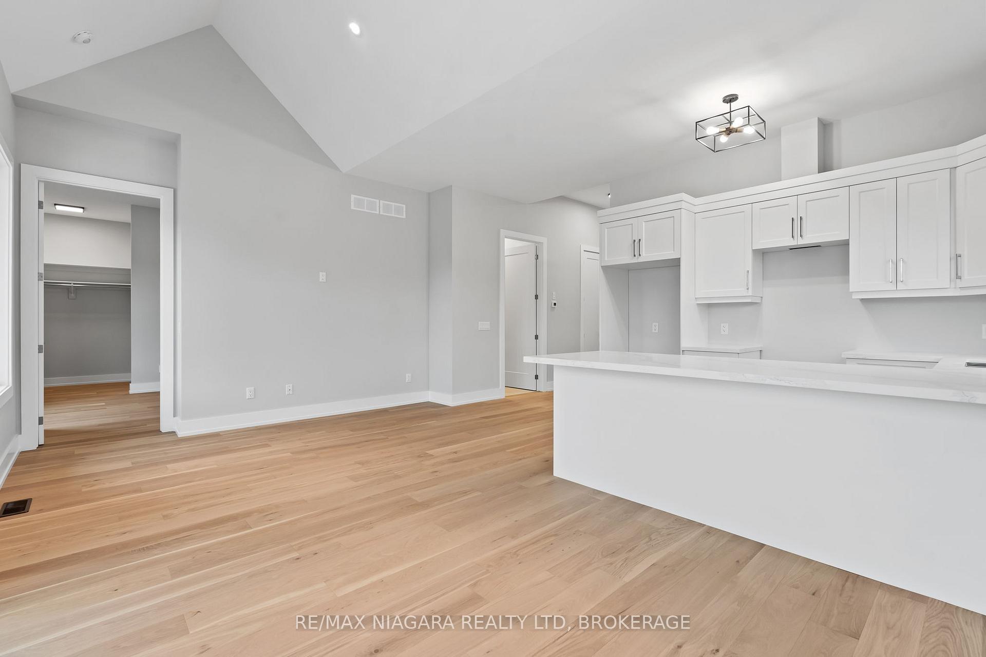 Photo 20 of Unit 1, 41 Ivy Crescent, Thorold, Confederation Heights — HOMEH