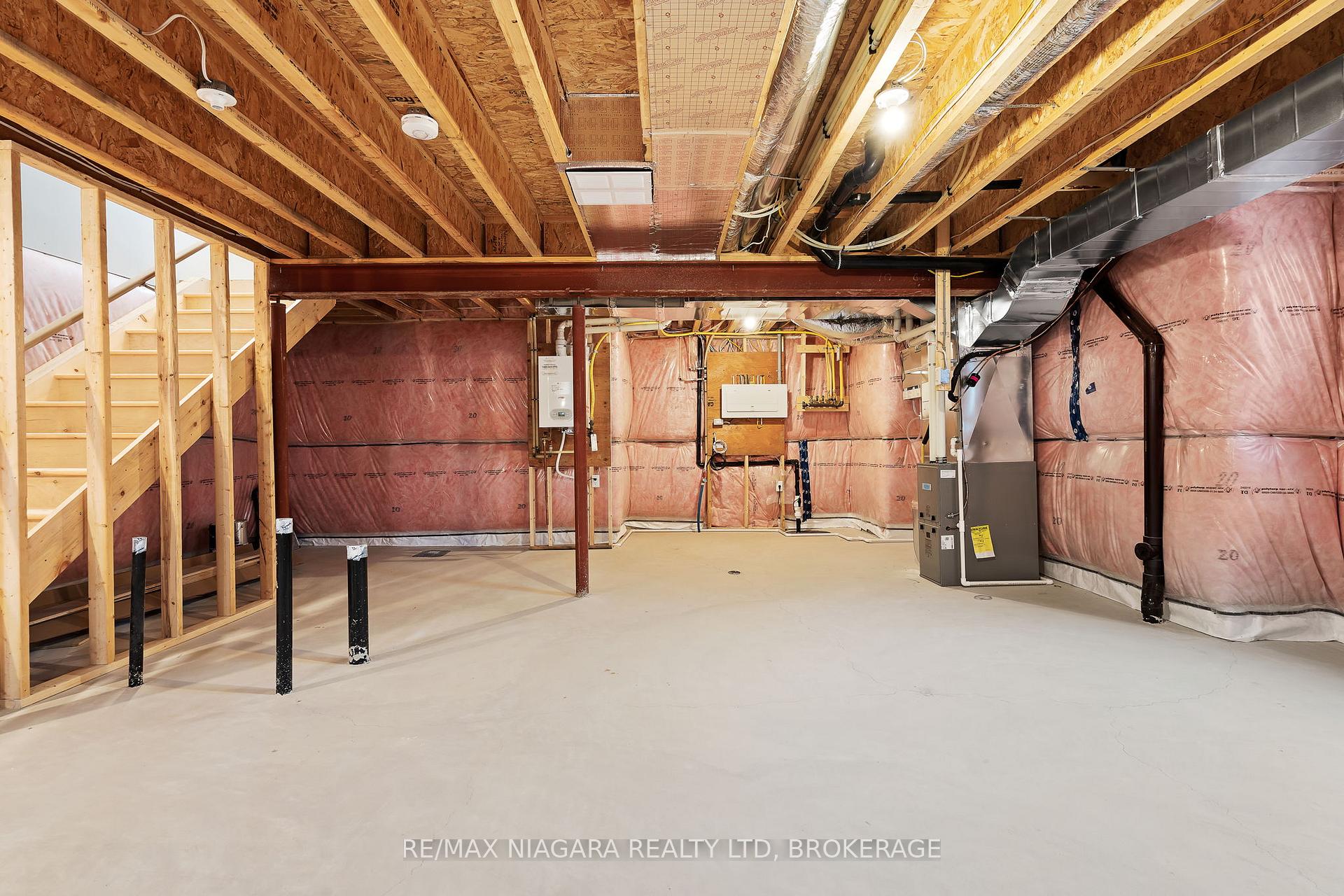 Photo 27 of Unit 1, 41 Ivy Crescent, Thorold, Confederation Heights — HOMEH