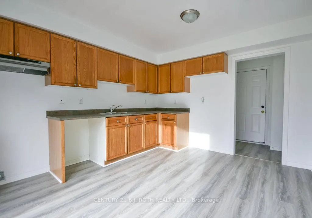 Photo 12 of 5 Peter Street, Barrie, Ardagh — HOMEH