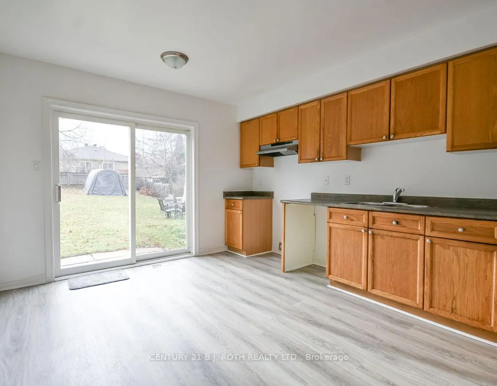 Photo 13 of 5 Peter Street, Barrie, Ardagh — HOMEH