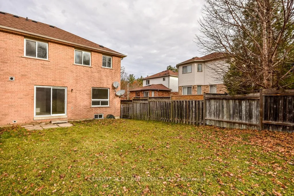 Photo 40 of 5 Peter Street, Barrie, Ardagh — HOMEH