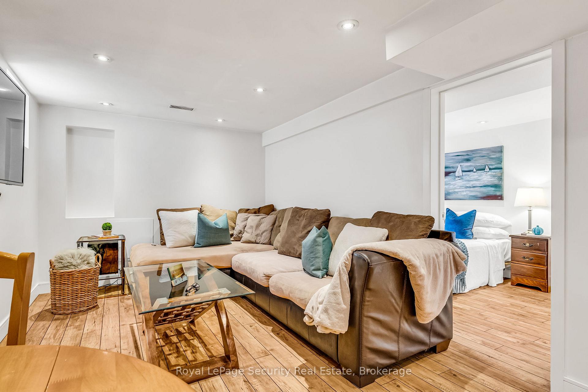 Photo 46 of 427 Lauder Avenue, Toronto, Oakwood Village — HOMEH