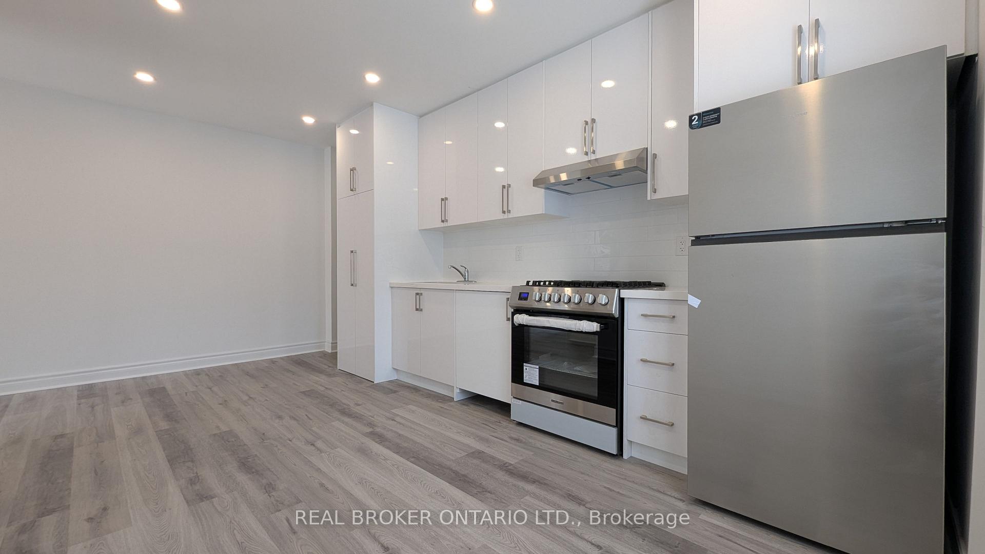 Front of Unit Unit #2, 1150 Woodbine Avenue