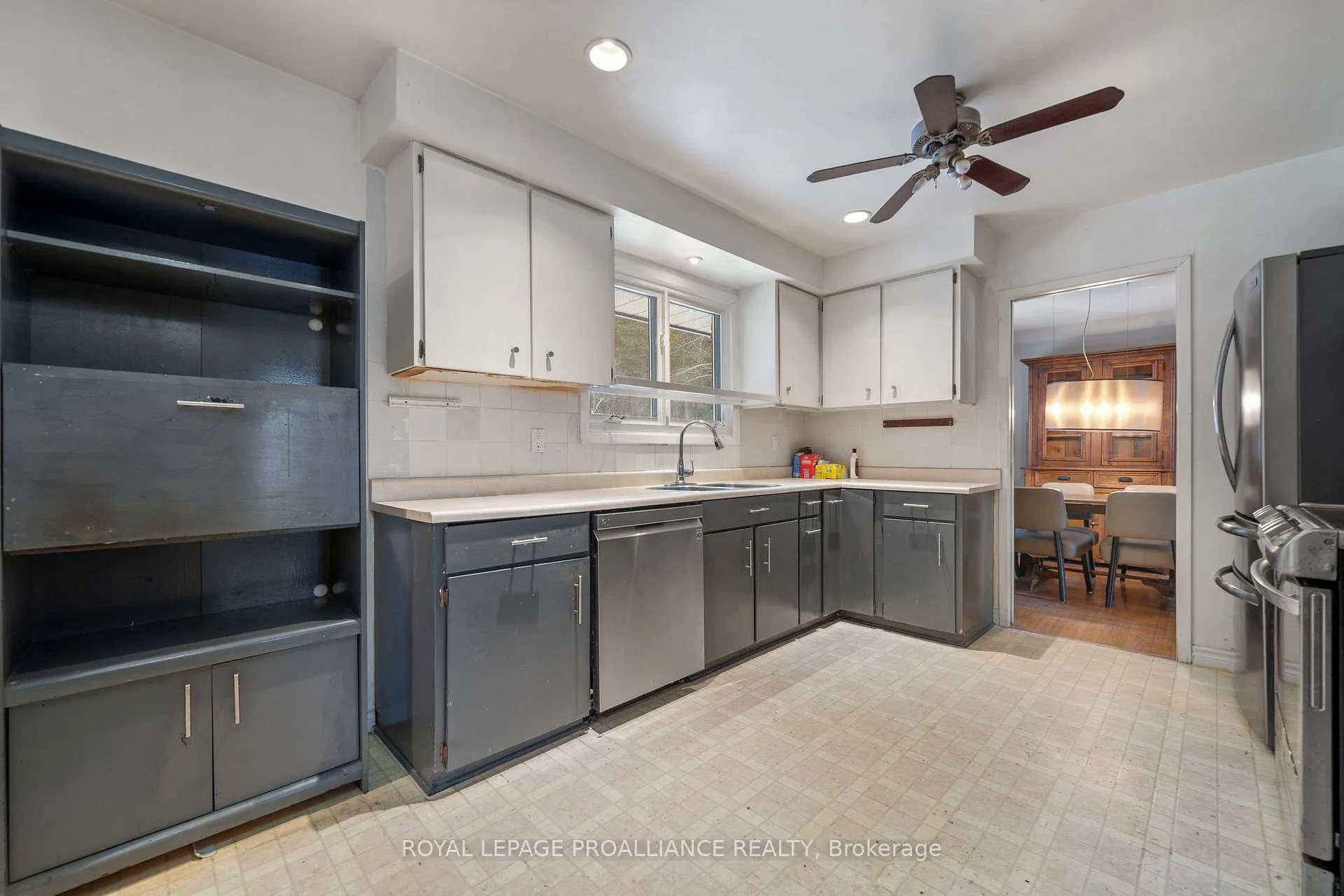 Photo 18 of 1237 Victoria Road, Prince Edward County, Ameliasburg Ward — HOMEH