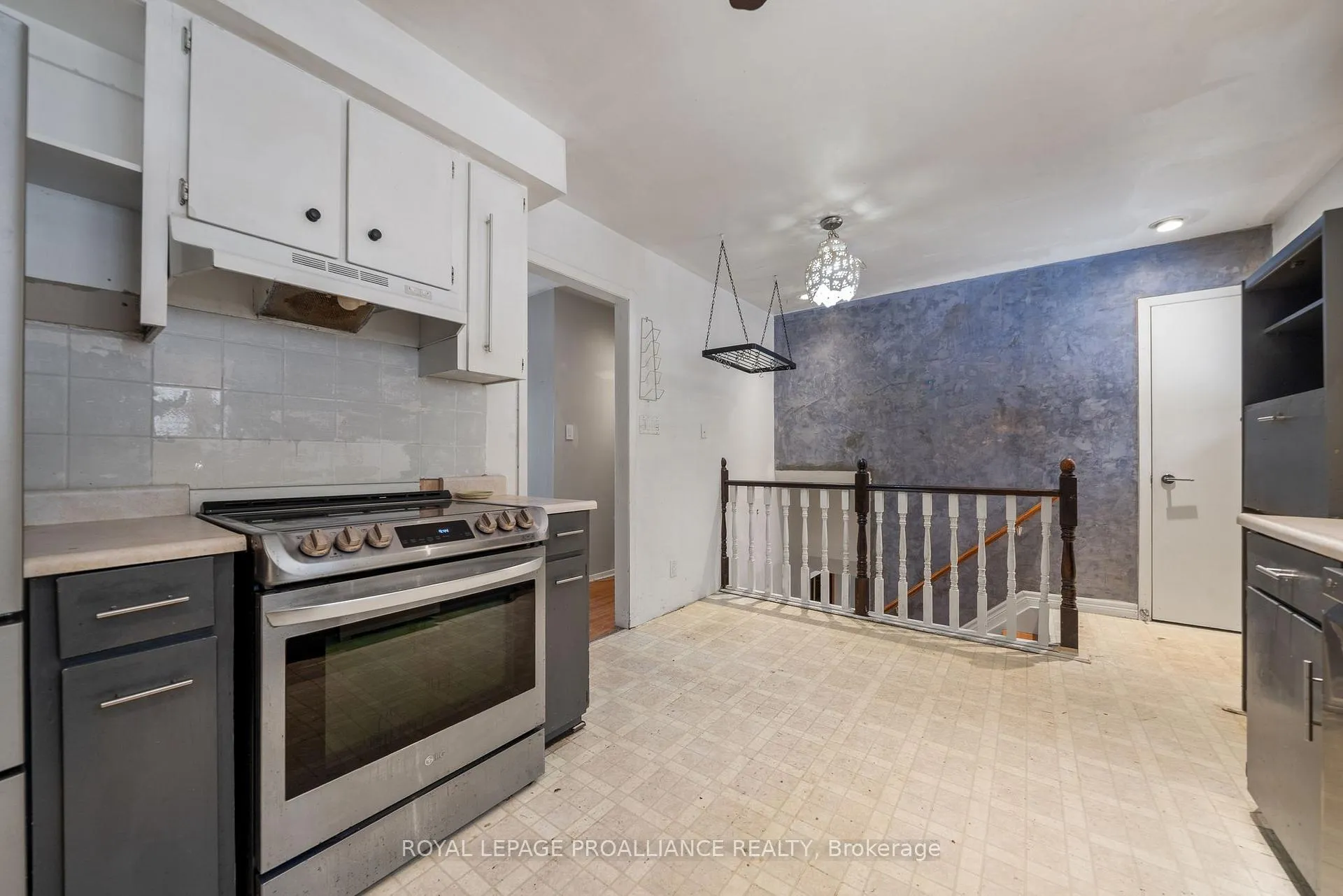 Photo 19 of 1237 Victoria Road, Prince Edward County, Ameliasburg Ward — HOMEH