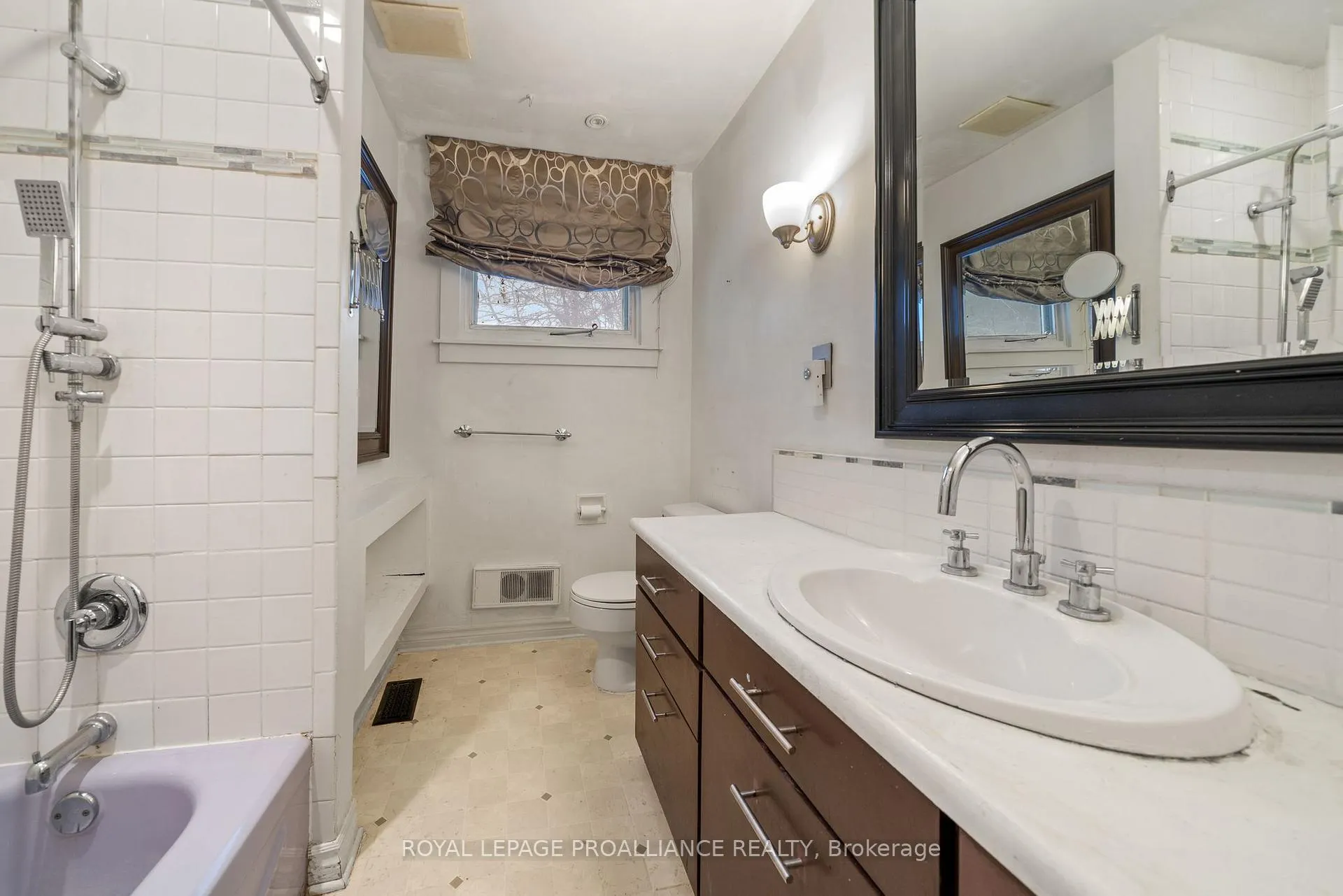 Photo 28 of 1237 Victoria Road, Prince Edward County, Ameliasburg Ward — HOMEH