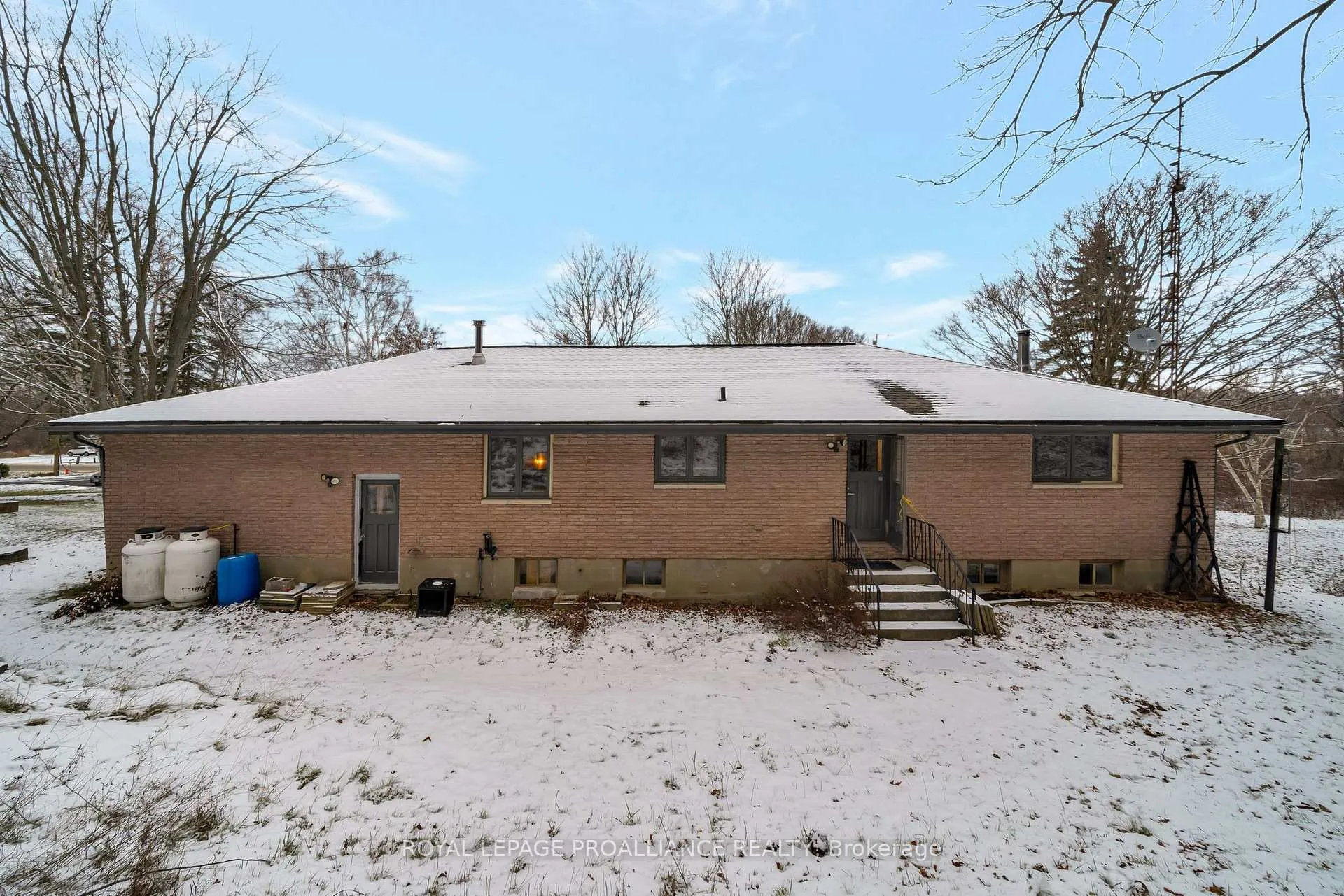 Photo 32 of 1237 Victoria Road, Prince Edward County, Ameliasburg Ward — HOMEH