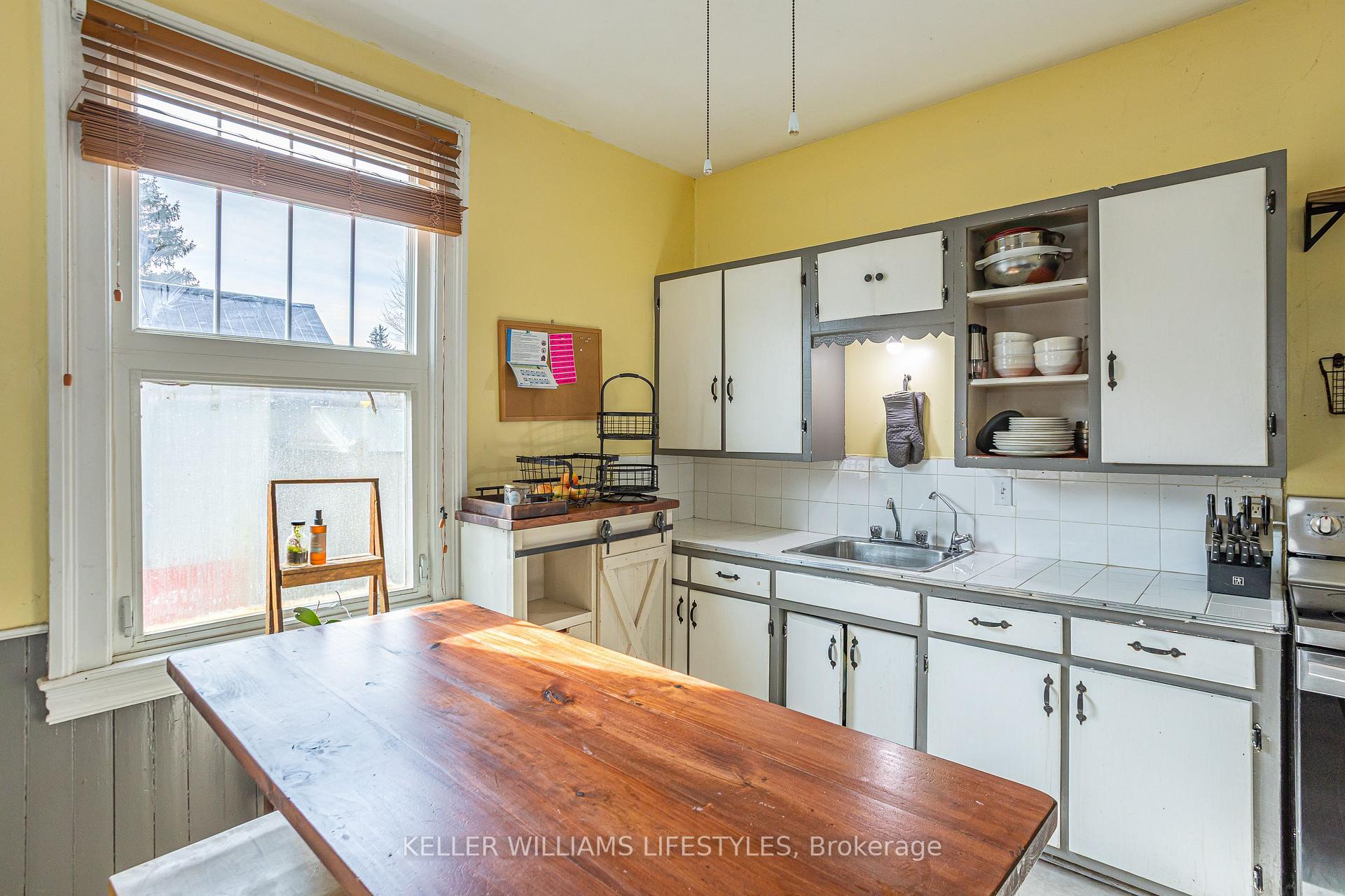 Photo 9 of 112 Harrison Street, Thames Centre, Thorndale — HOMEH