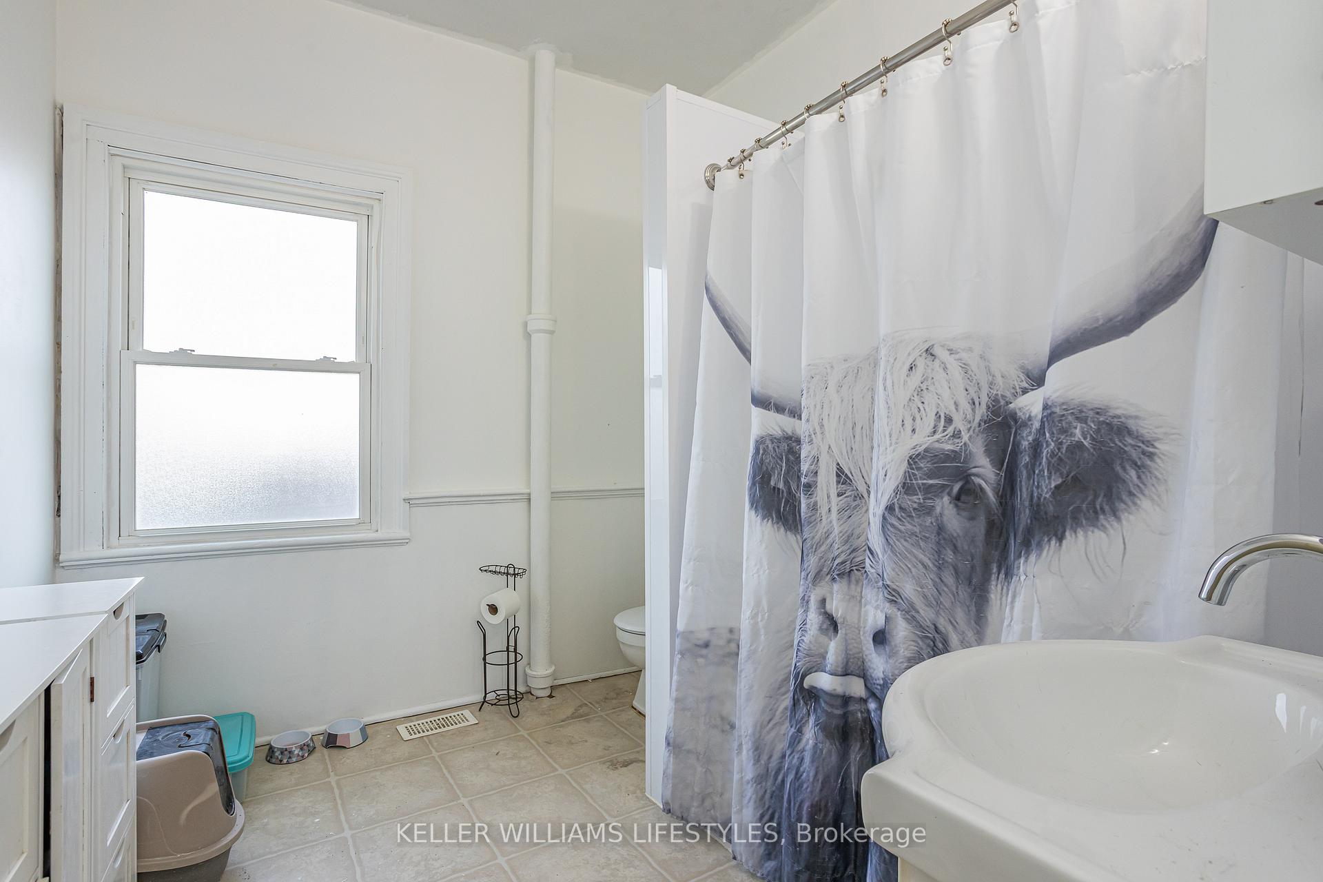 Photo 13 of 112 Harrison Street, Thames Centre, Thorndale — HOMEH