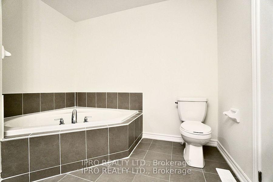 Photo 13 of 66 Baker Street, Thorold, Thorold Downtown — HOMEH