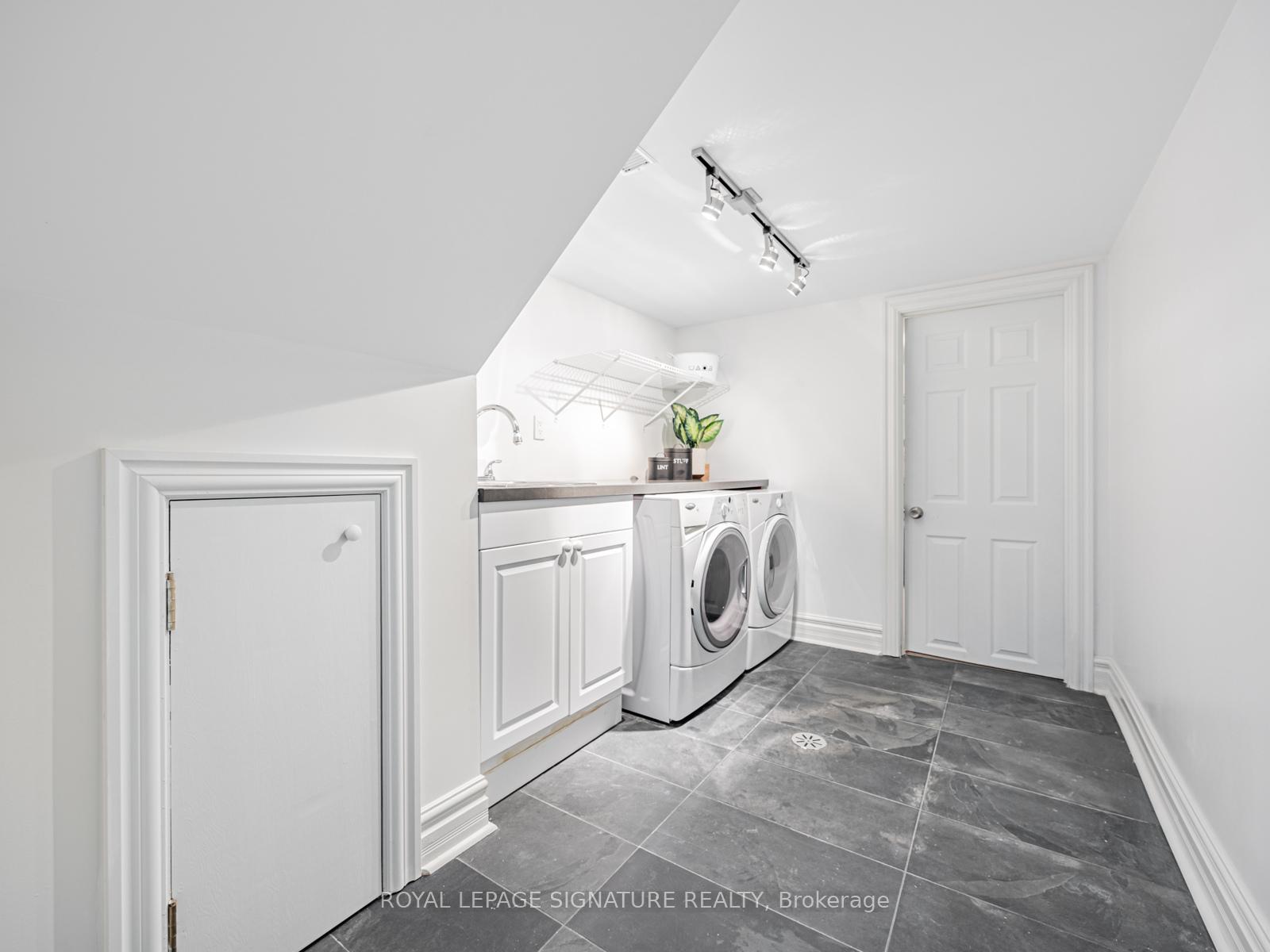 Photo 33 of 28 Flanders Road, Toronto, Humewood-Cedarvale — HOMEH