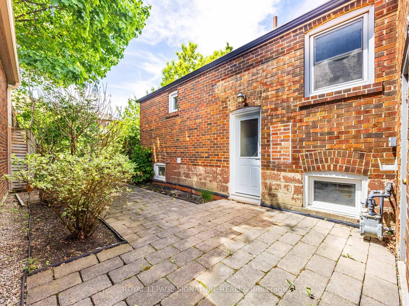 Photo 34 of 28 Flanders Road, Toronto, Humewood-Cedarvale — HOMEH