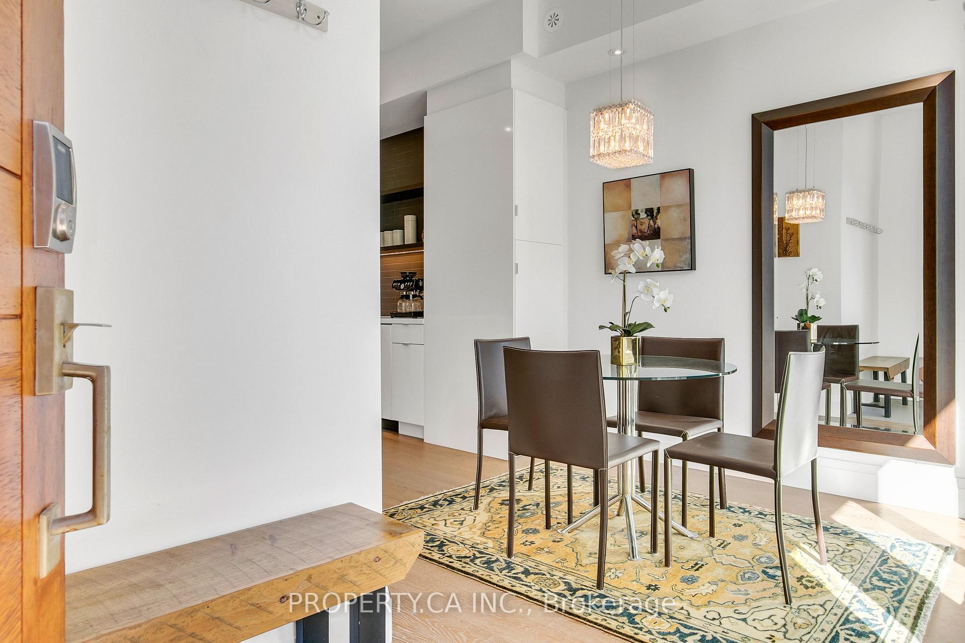 Photo 3 of Unit 13, 837 Broadview Avenue, Toronto, Playter Estates-Danforth — HOMEH