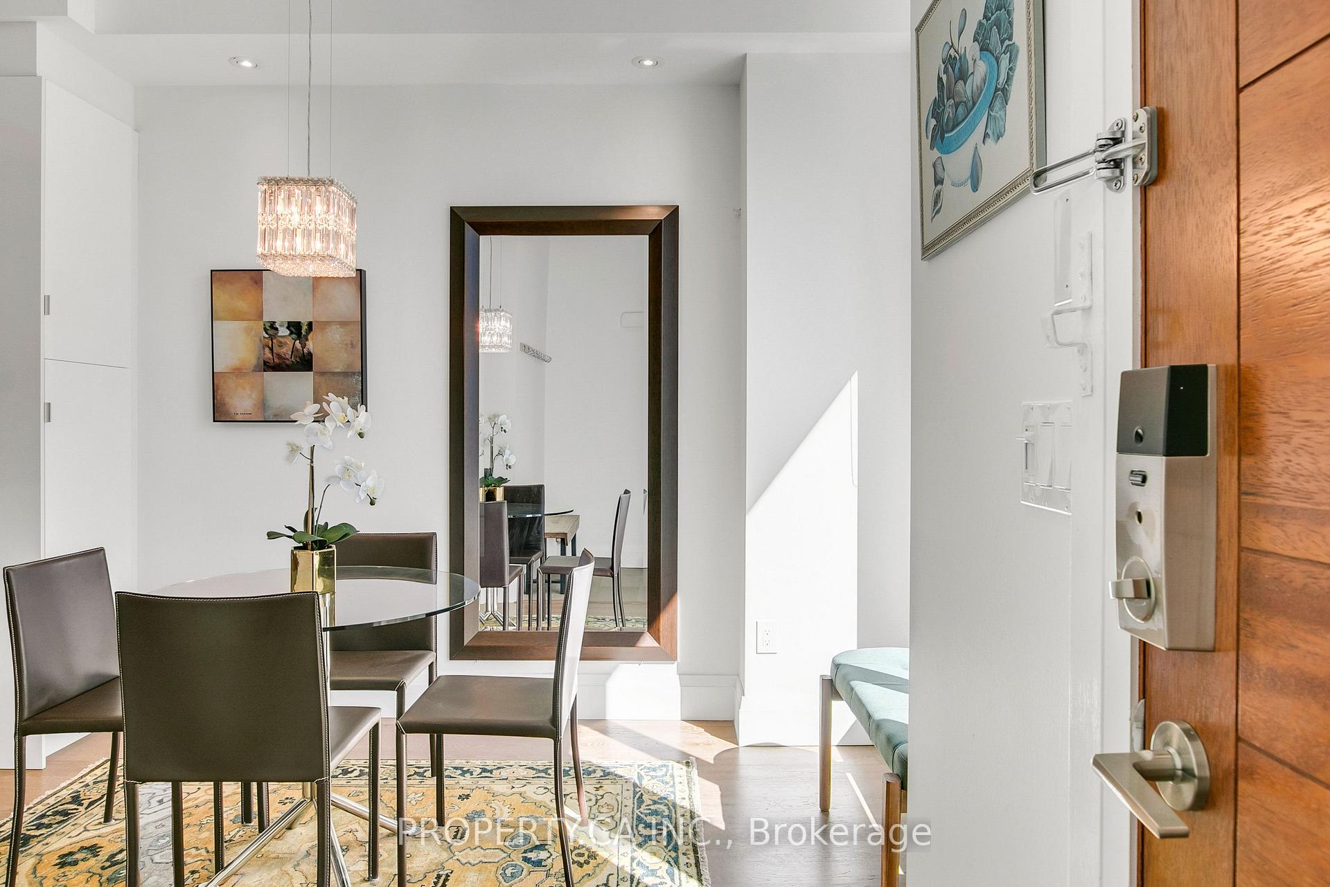Photo 4 of Unit 13, 837 Broadview Avenue, Toronto, Playter Estates-Danforth — HOMEH