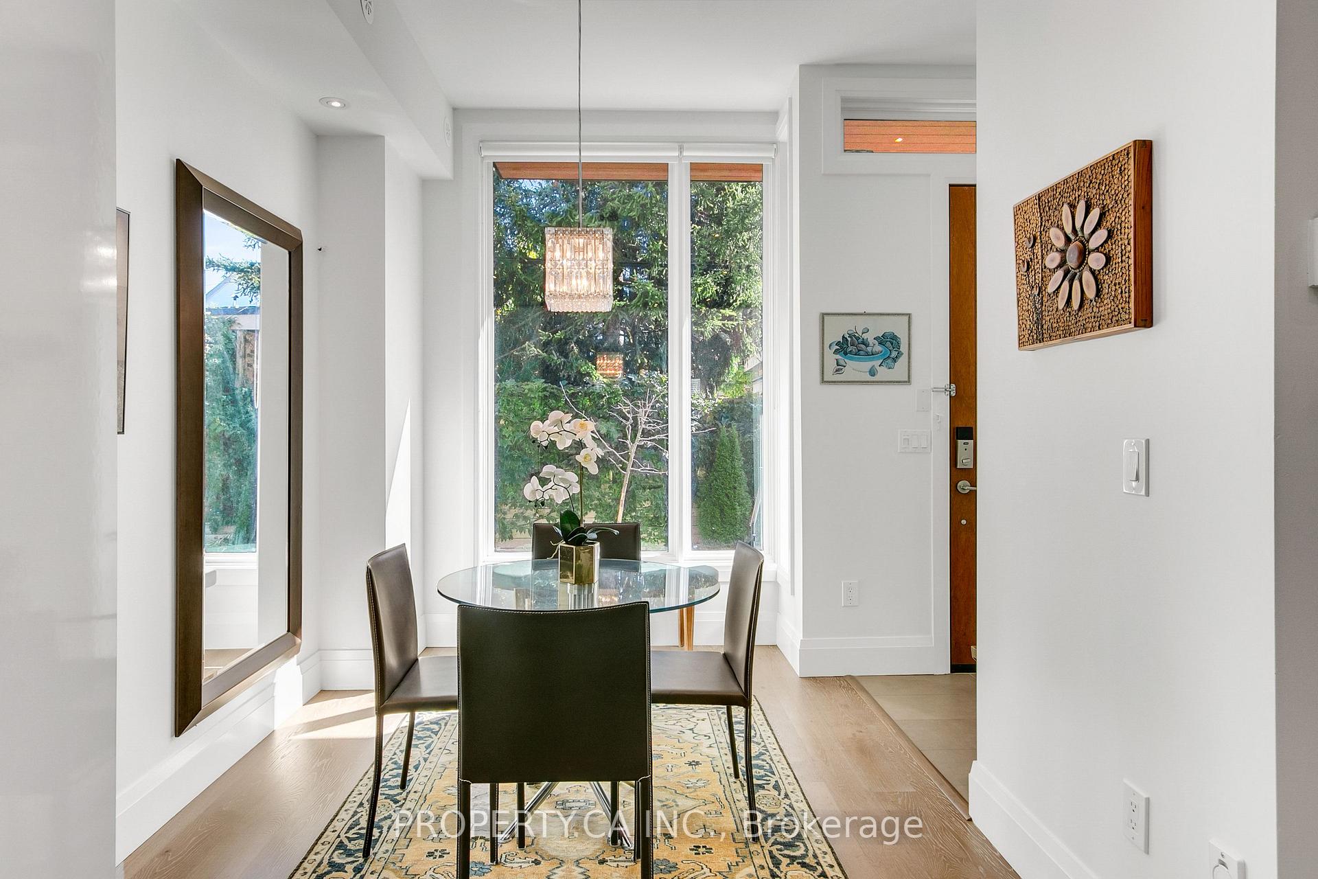 Photo 5 of Unit 13, 837 Broadview Avenue, Toronto, Playter Estates-Danforth — HOMEH