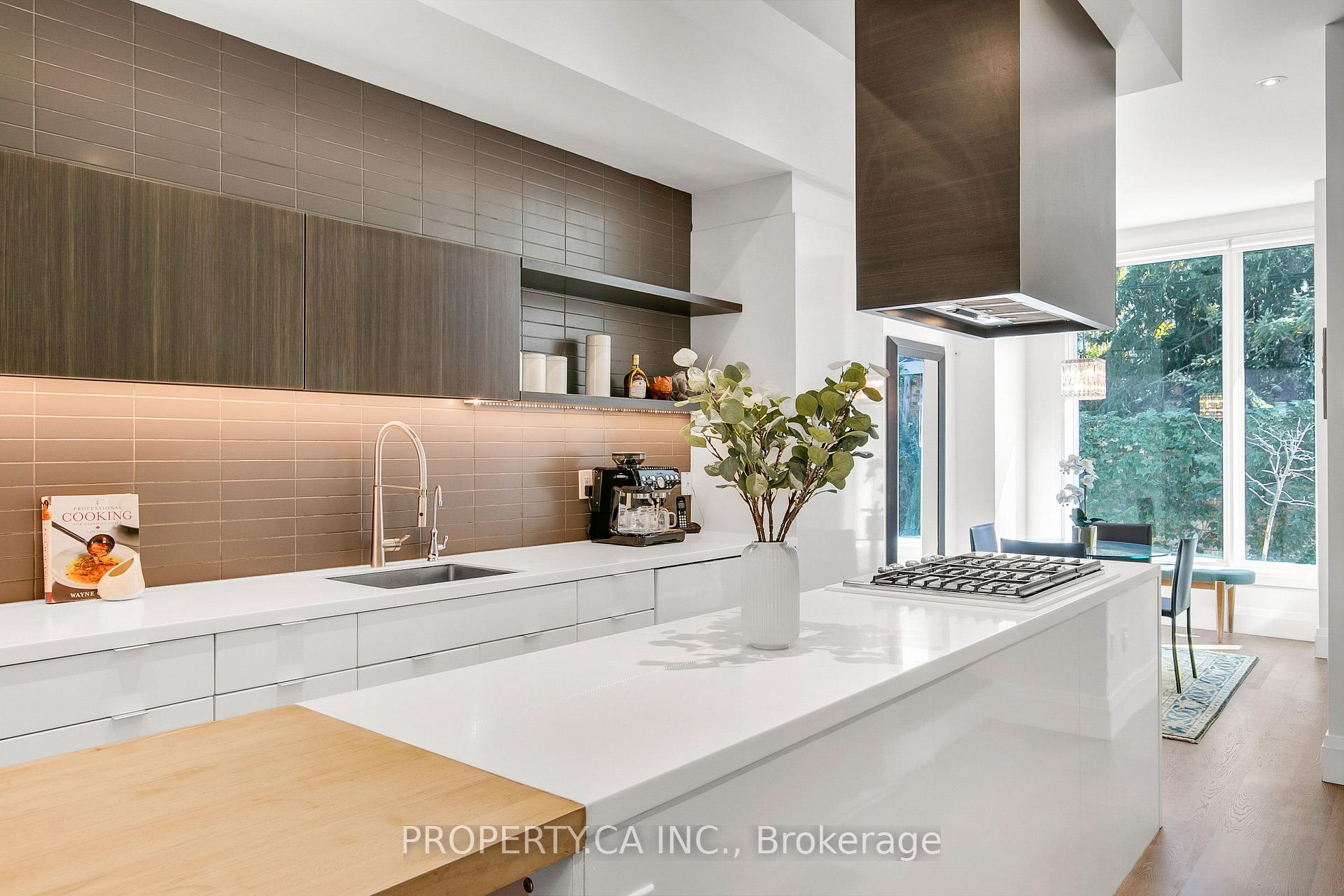 Photo 9 of Unit 13, 837 Broadview Avenue, Toronto, Playter Estates-Danforth — HOMEH