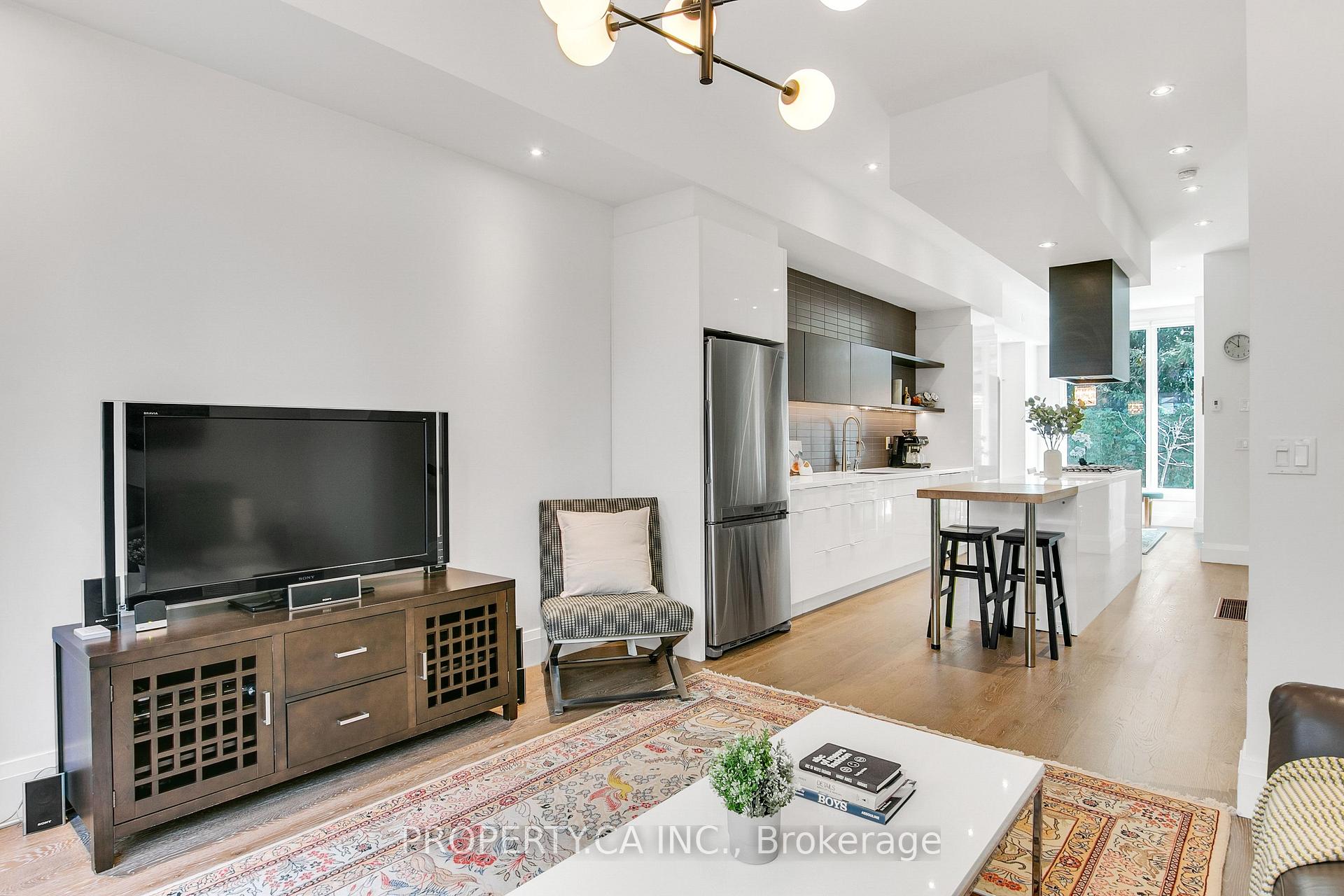 Photo 12 of Unit 13, 837 Broadview Avenue, Toronto, Playter Estates-Danforth — HOMEH