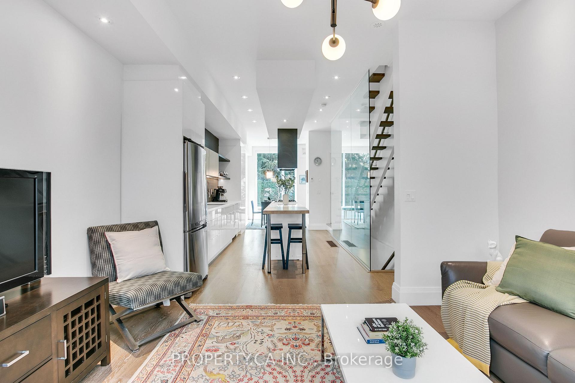 Photo 16 of Unit 13, 837 Broadview Avenue, Toronto, Playter Estates-Danforth — HOMEH