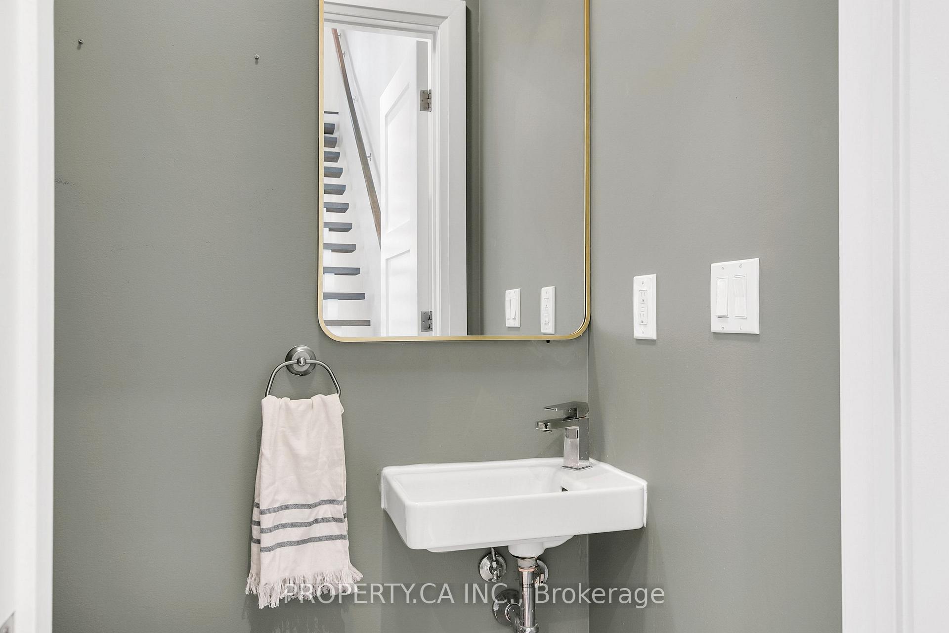 Photo 17 of Unit 13, 837 Broadview Avenue, Toronto, Playter Estates-Danforth — HOMEH