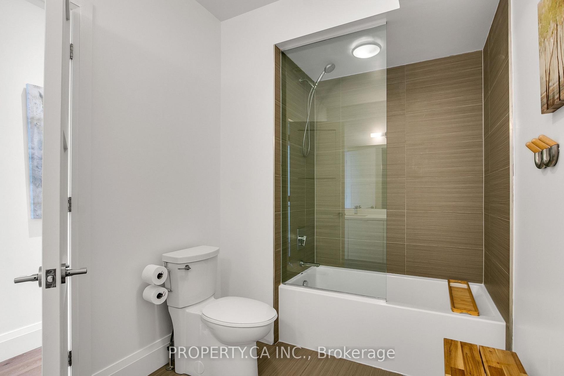 Photo 34 of Unit 13, 837 Broadview Avenue, Toronto, Playter Estates-Danforth — HOMEH