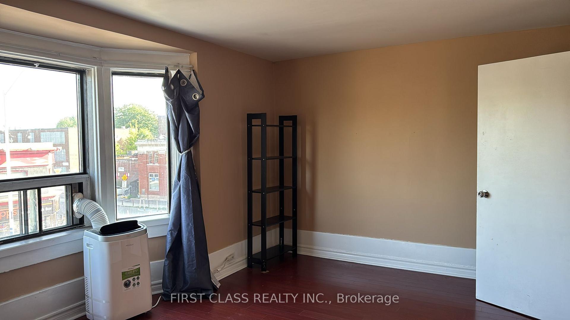 Photo 2 of Unit 3rd, 572 Danforth Ave, Toronto, Danforth — HOMEH