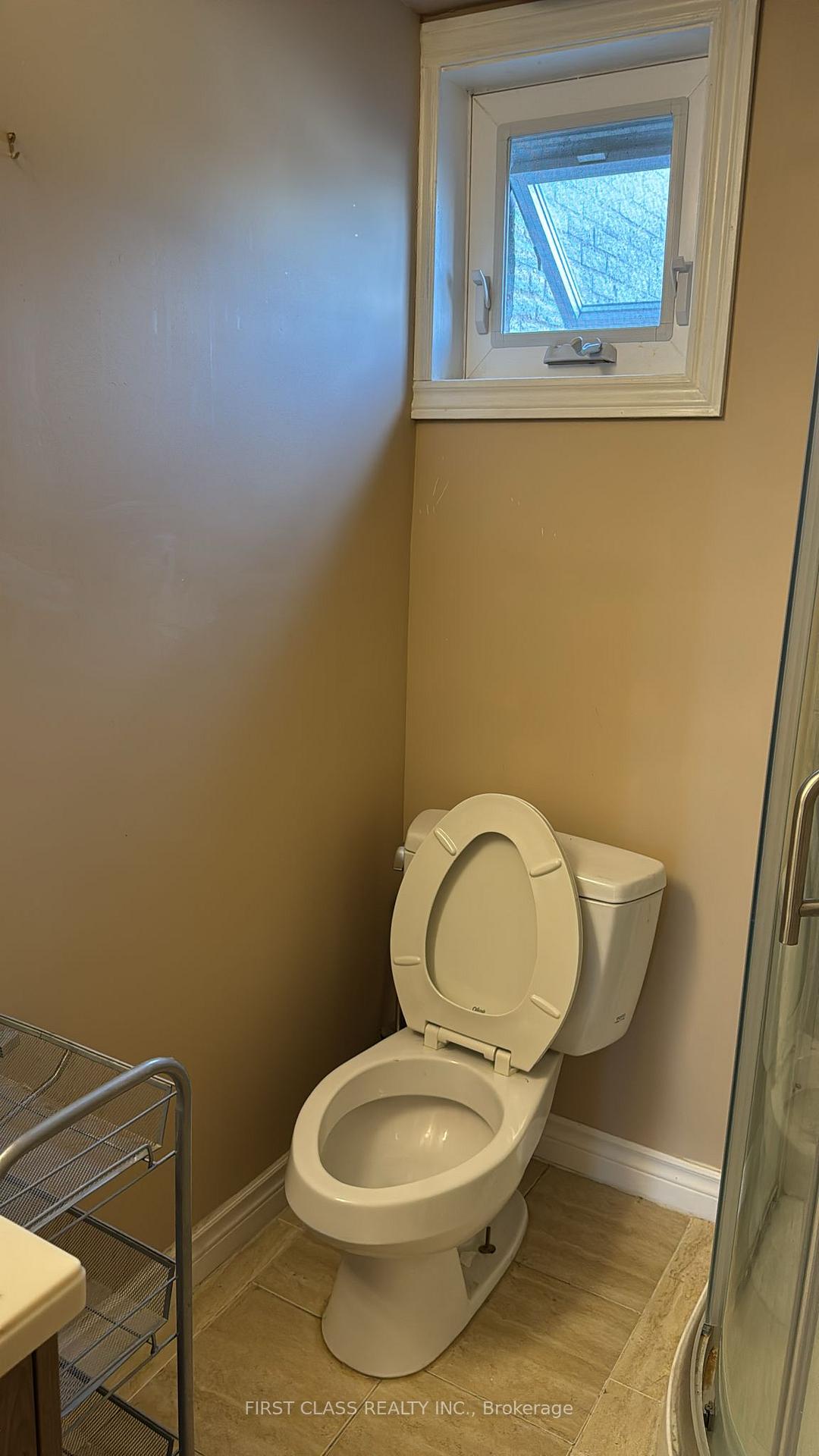 Photo 11 of Unit 3rd, 572 Danforth Ave, Toronto, Danforth — HOMEH